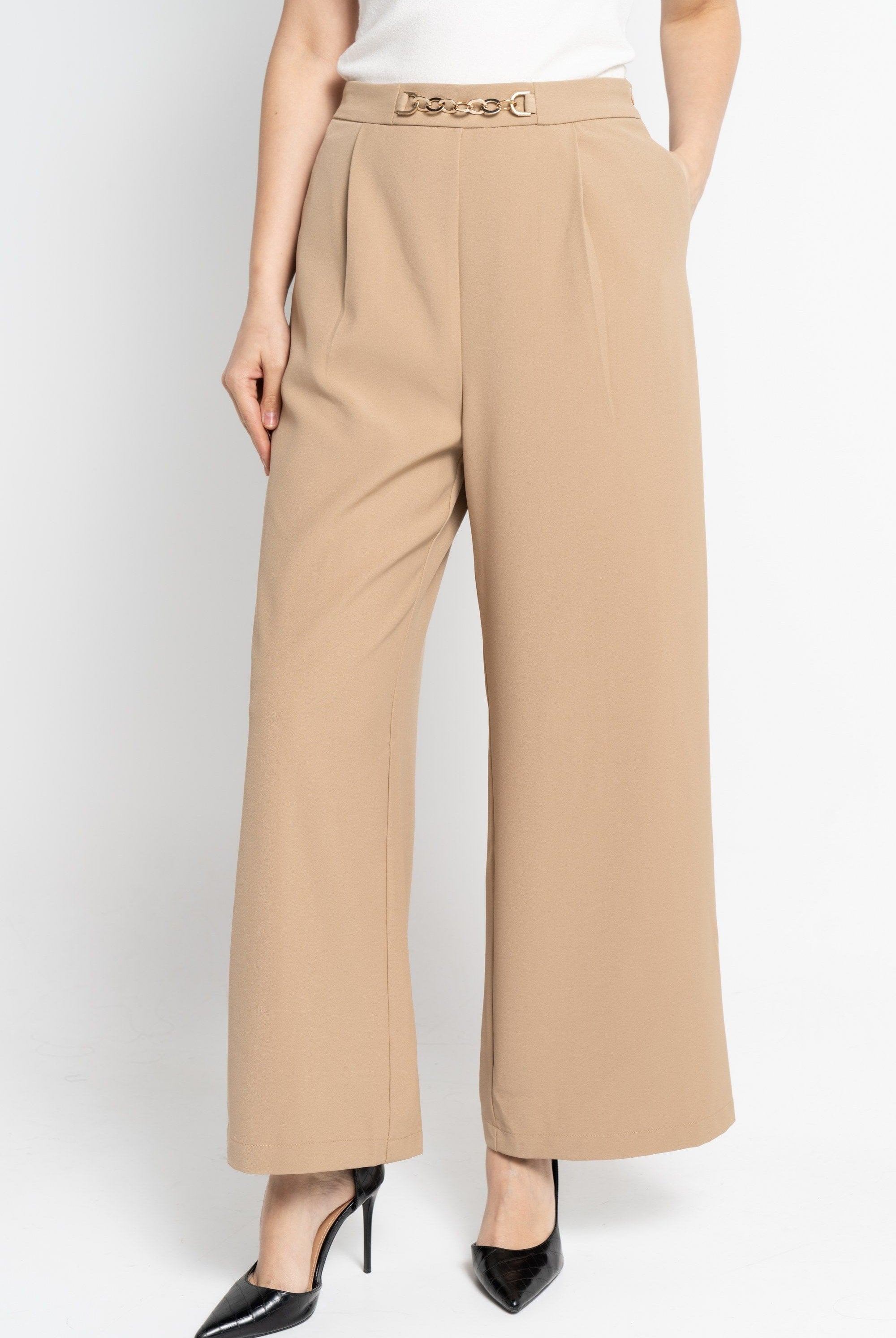 نتشي بنطلون طويل واسع مزين بسلسلة أمامية نسائي