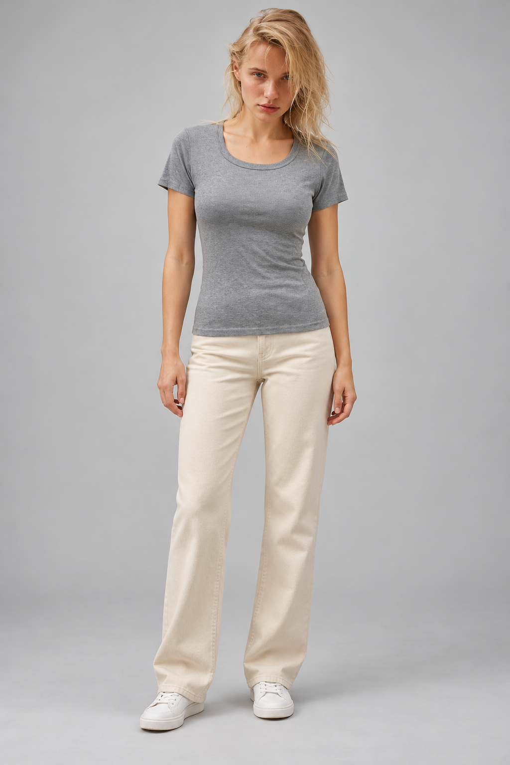 full front on Sasa - LIV0337AGI gray