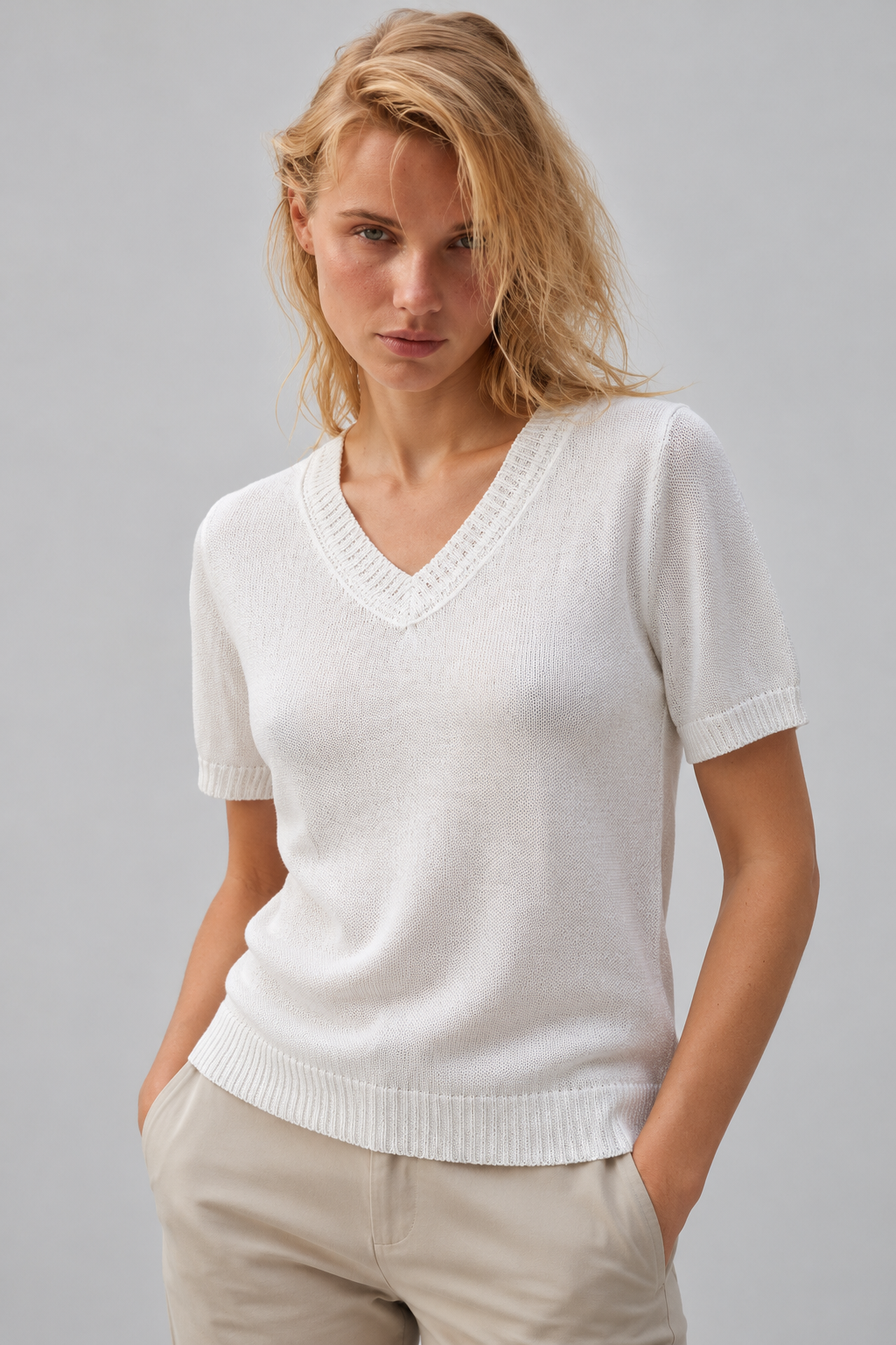 LIV0342AGI white garment detail on Sasa
