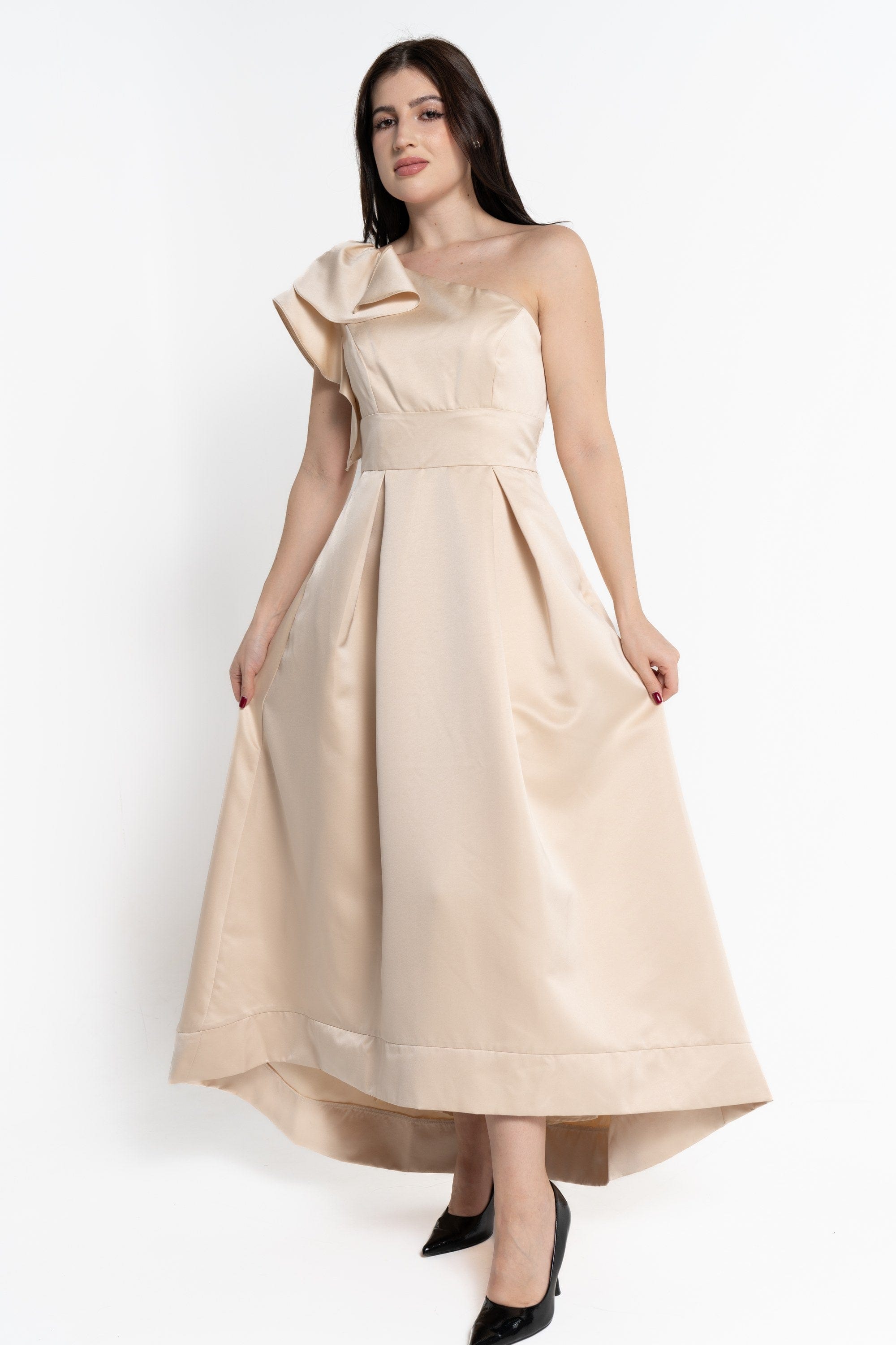 نتشي فستان ماكسي بدون أكمام ناعم اوف شولدر