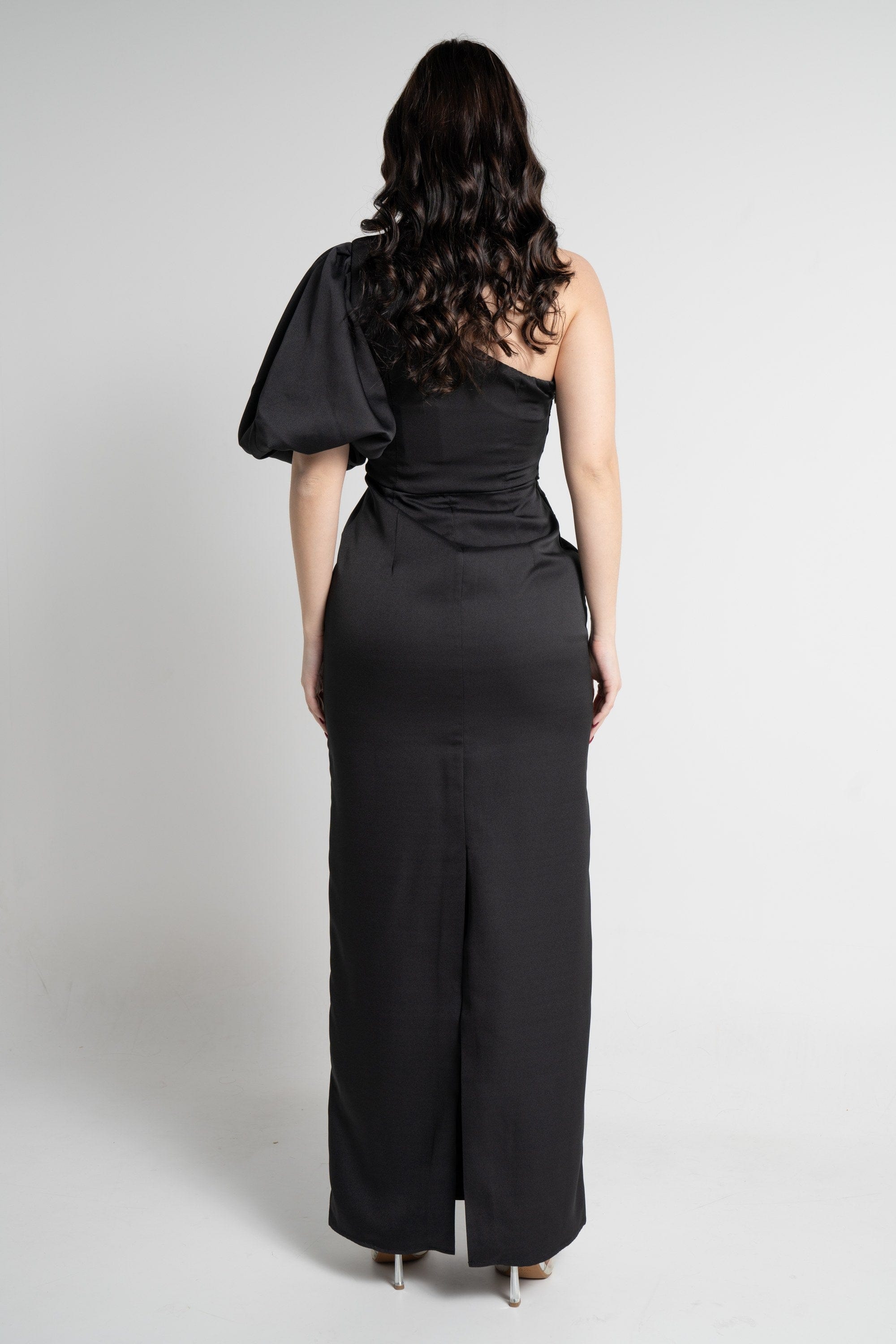 نتشي فستان ماكسي بأكمام قصيرة كتف وكتف نسائي أسود