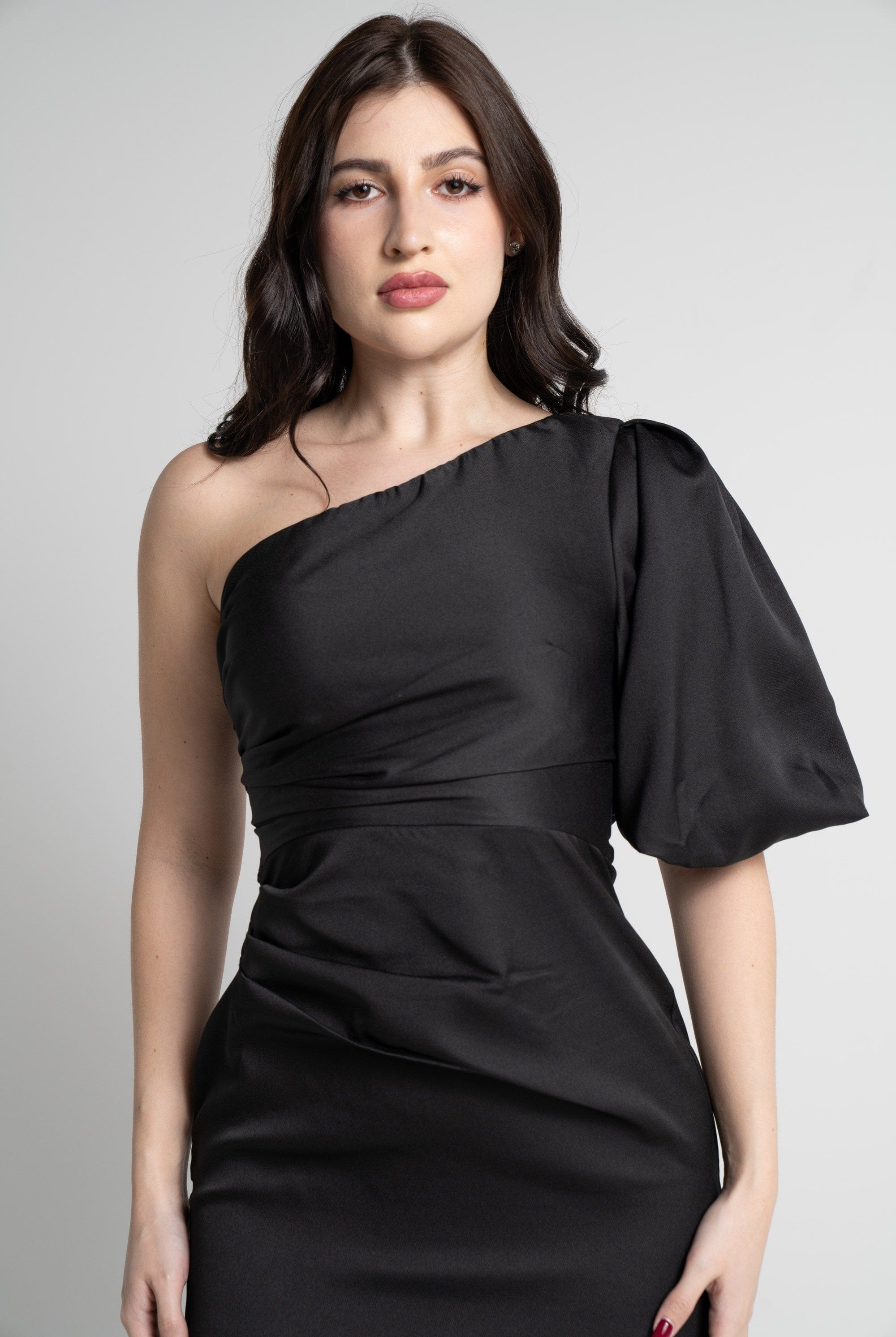 نتشي فستان ماكسي بأكمام قصيرة كتف وكتف نسائي أسود