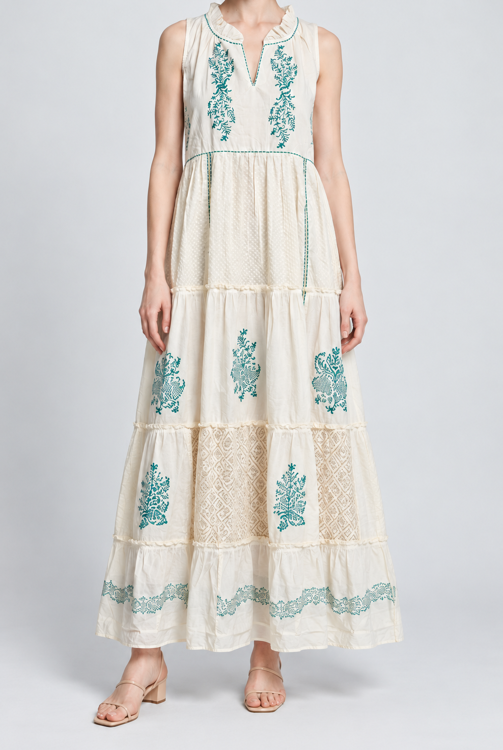 LV0778S262ZI off_white garment front - model Maria