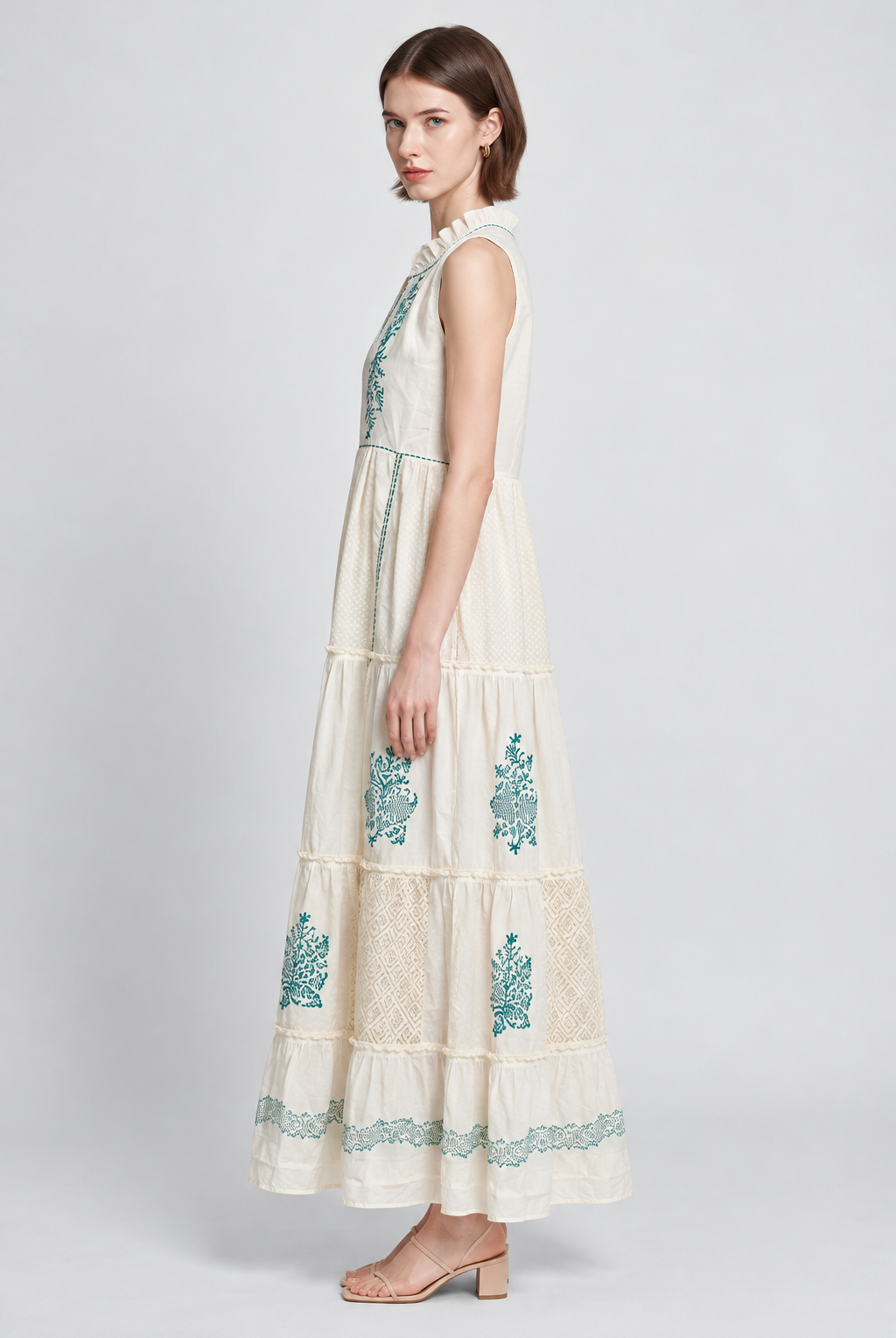 LV0778S262ZI off_white side - model Maria