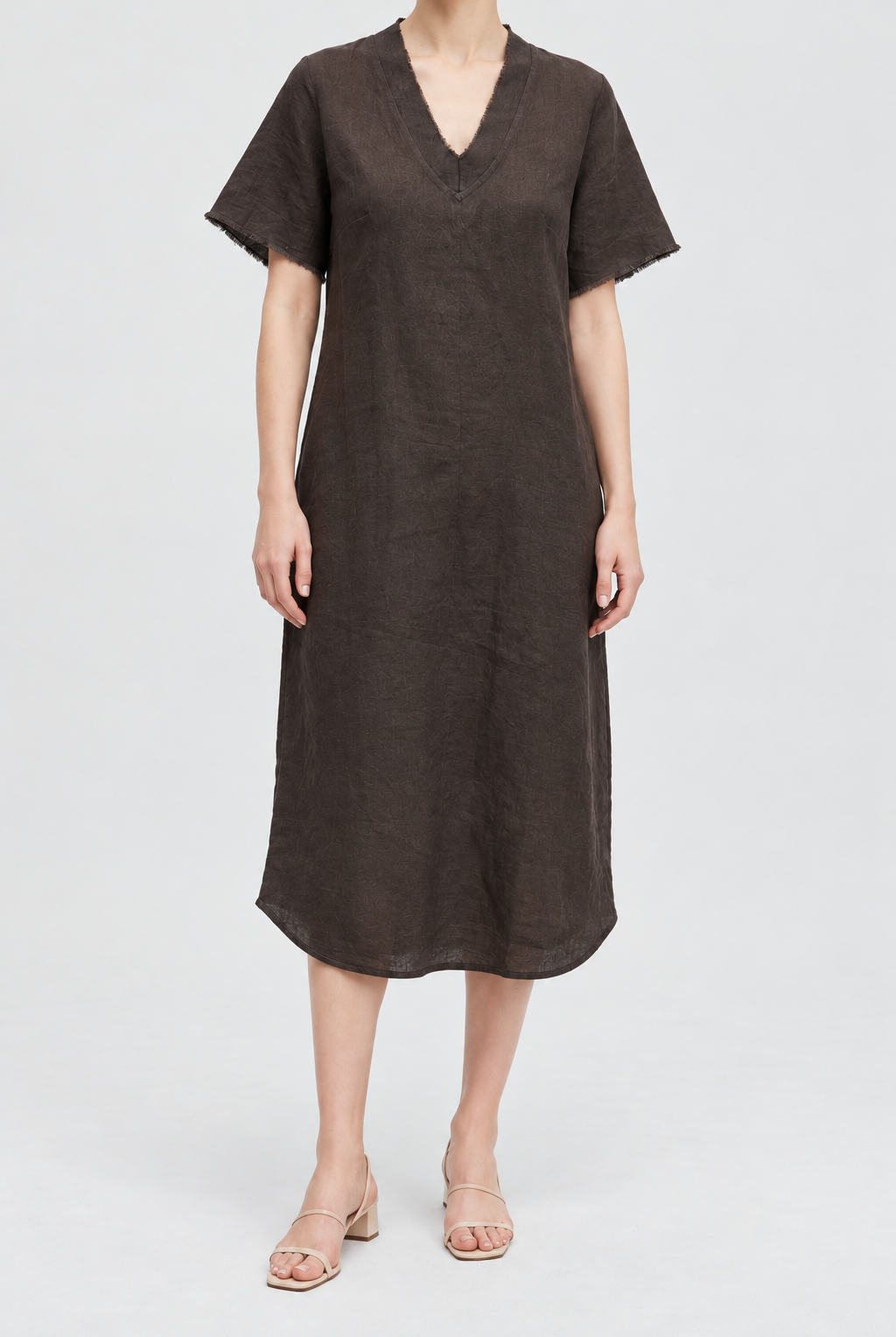 LV0901S262ZI brown garment front - model alice