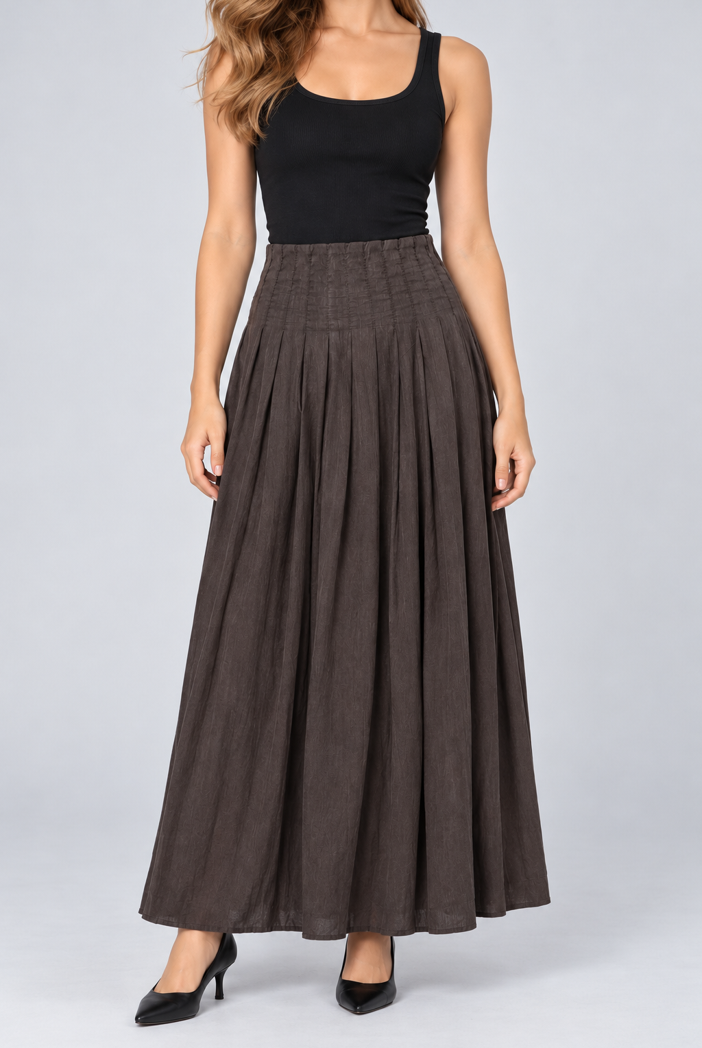 LV1111S263AN brown skirt waist and fabric detail