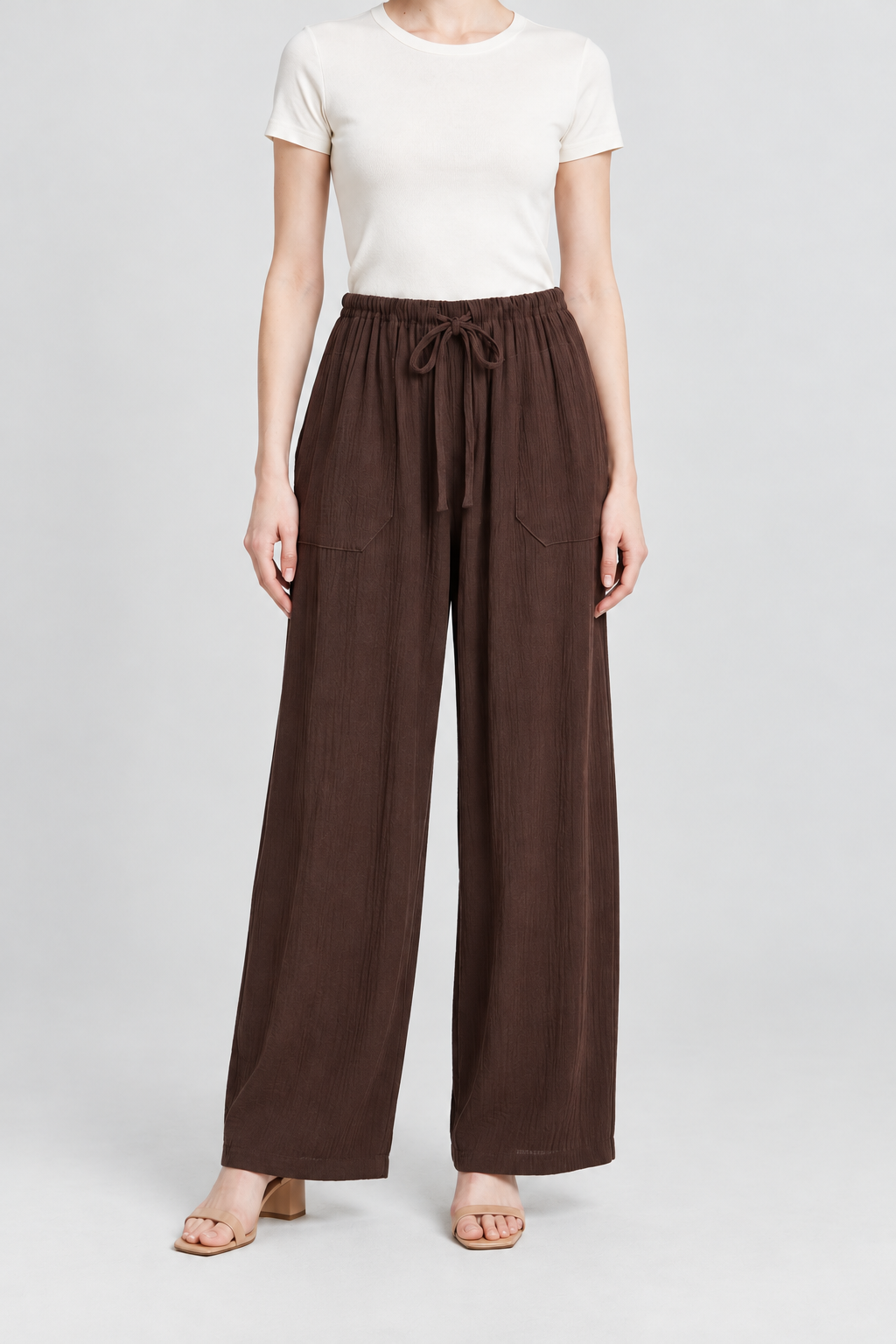 LV1164S262ZI brown garment front - model Maria