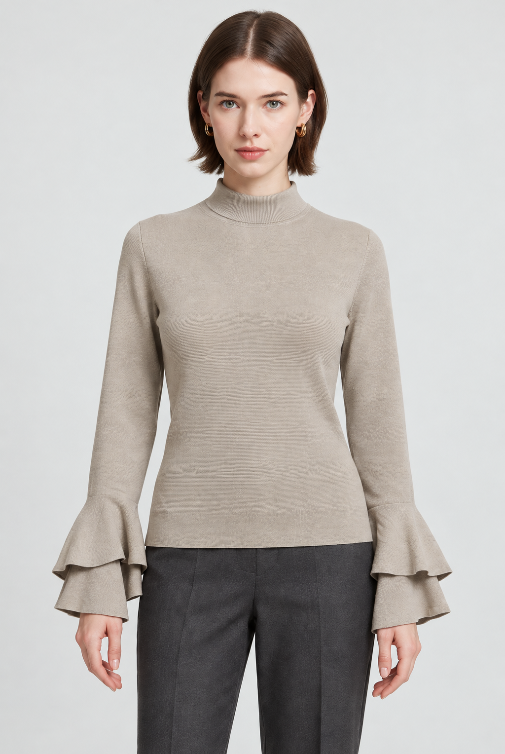 LV1223W264CDY beige garment front - model Maria