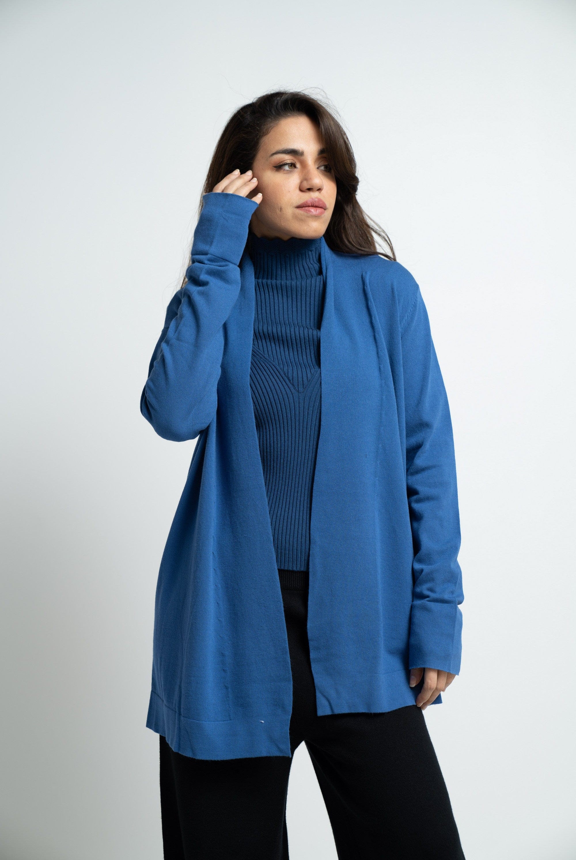 ميكا كارديجان طويل بجيوب امامية سادة