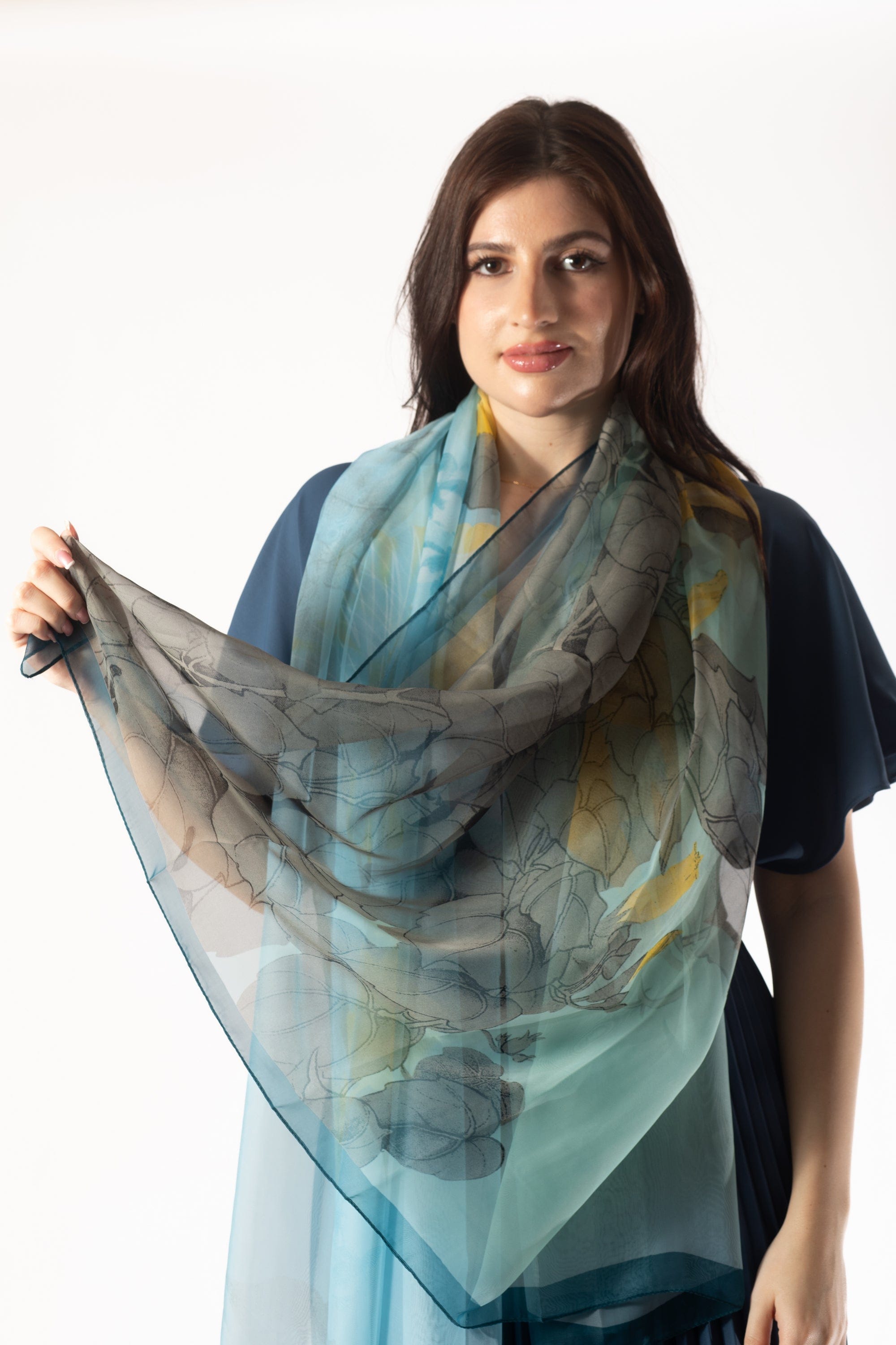 وشاح نسائي شيفون مشجر