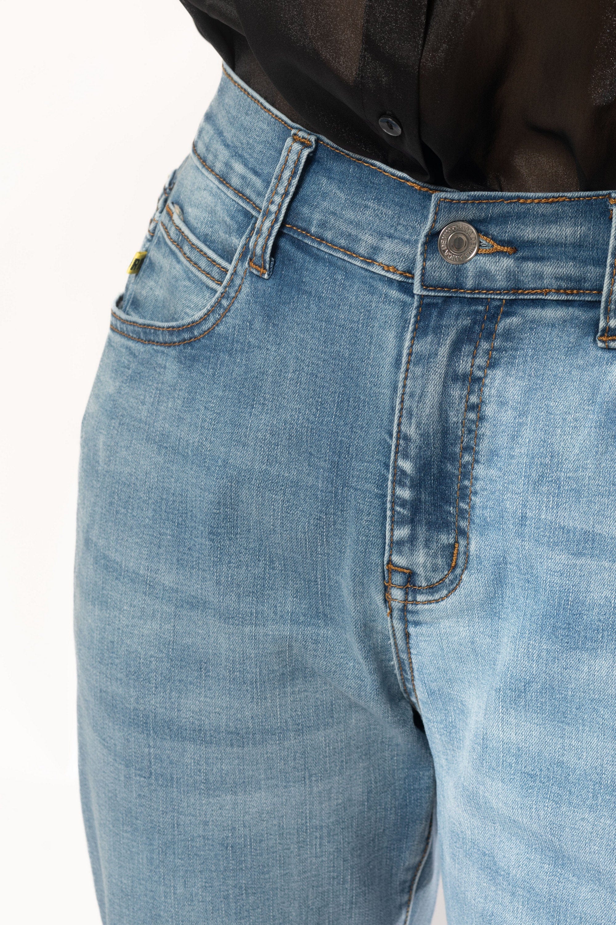 ميكا بنطلون 3/4 بوي فريند جينز نسائي