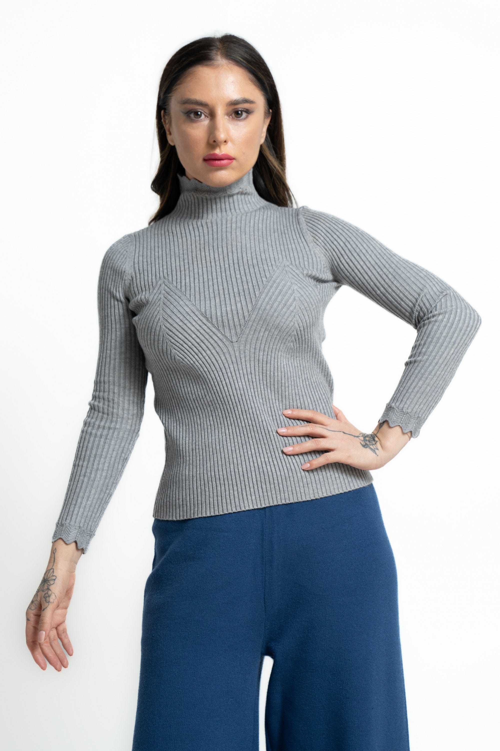 ميكا بلوفر برقبة سادة مخطط كم طويل نسائي