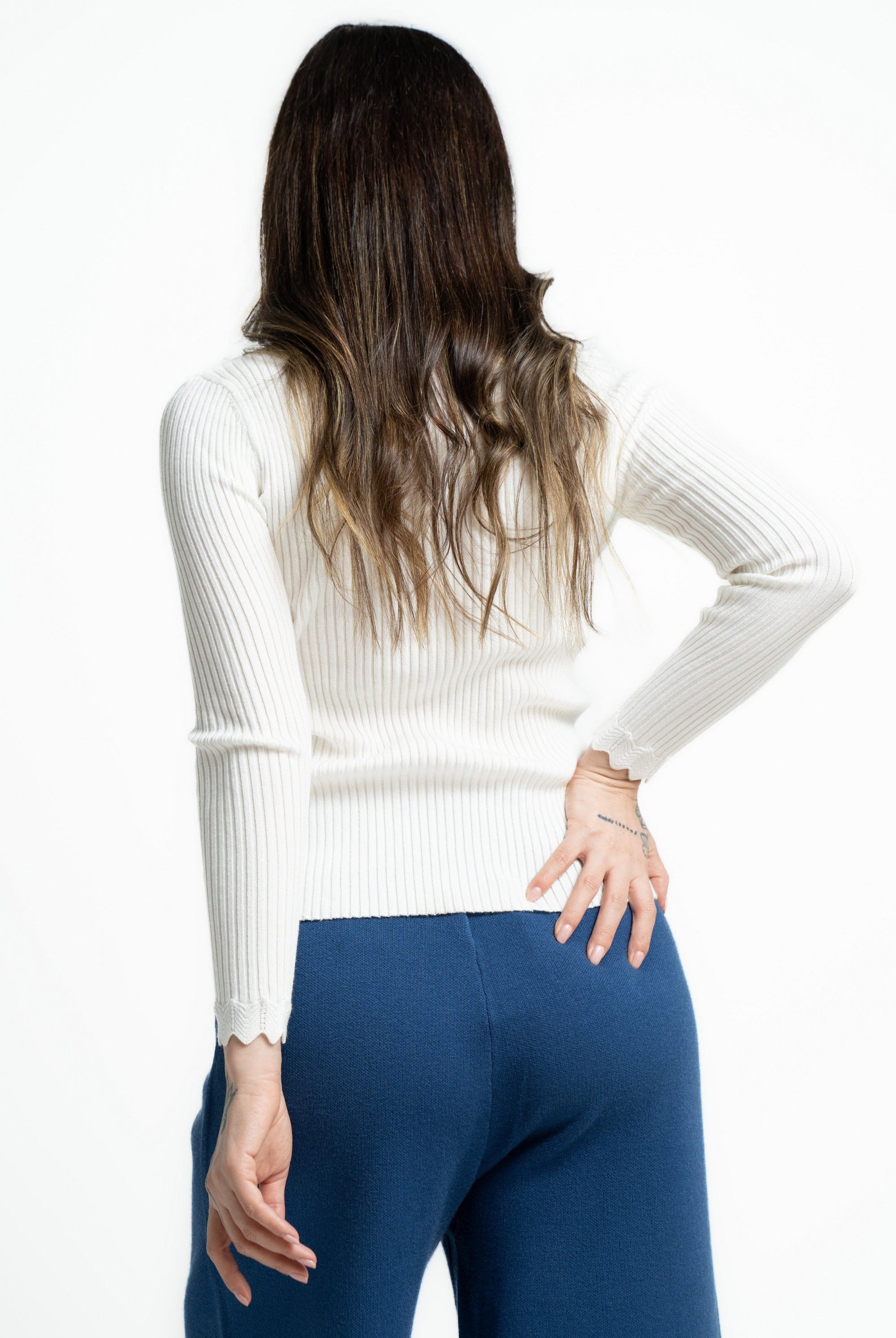 ميكا بلوفر برقبة سادة مخطط كم طويل نسائي