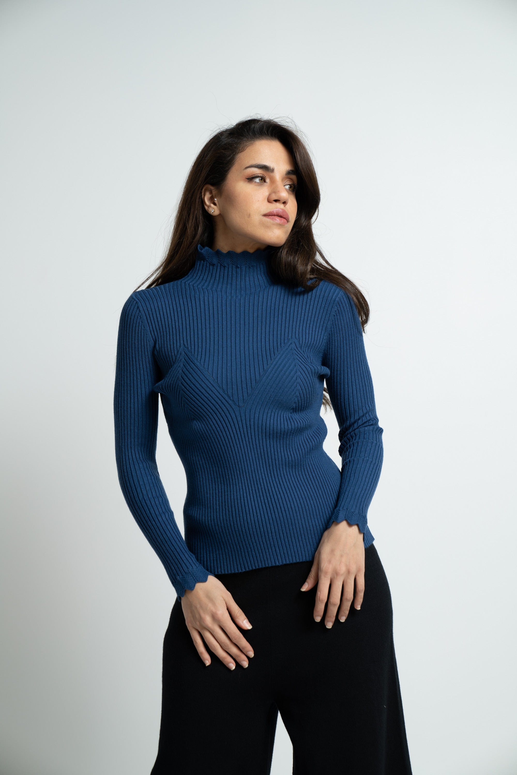 ميكا بلوفر برقبة سادة مخطط كم طويل نسائي