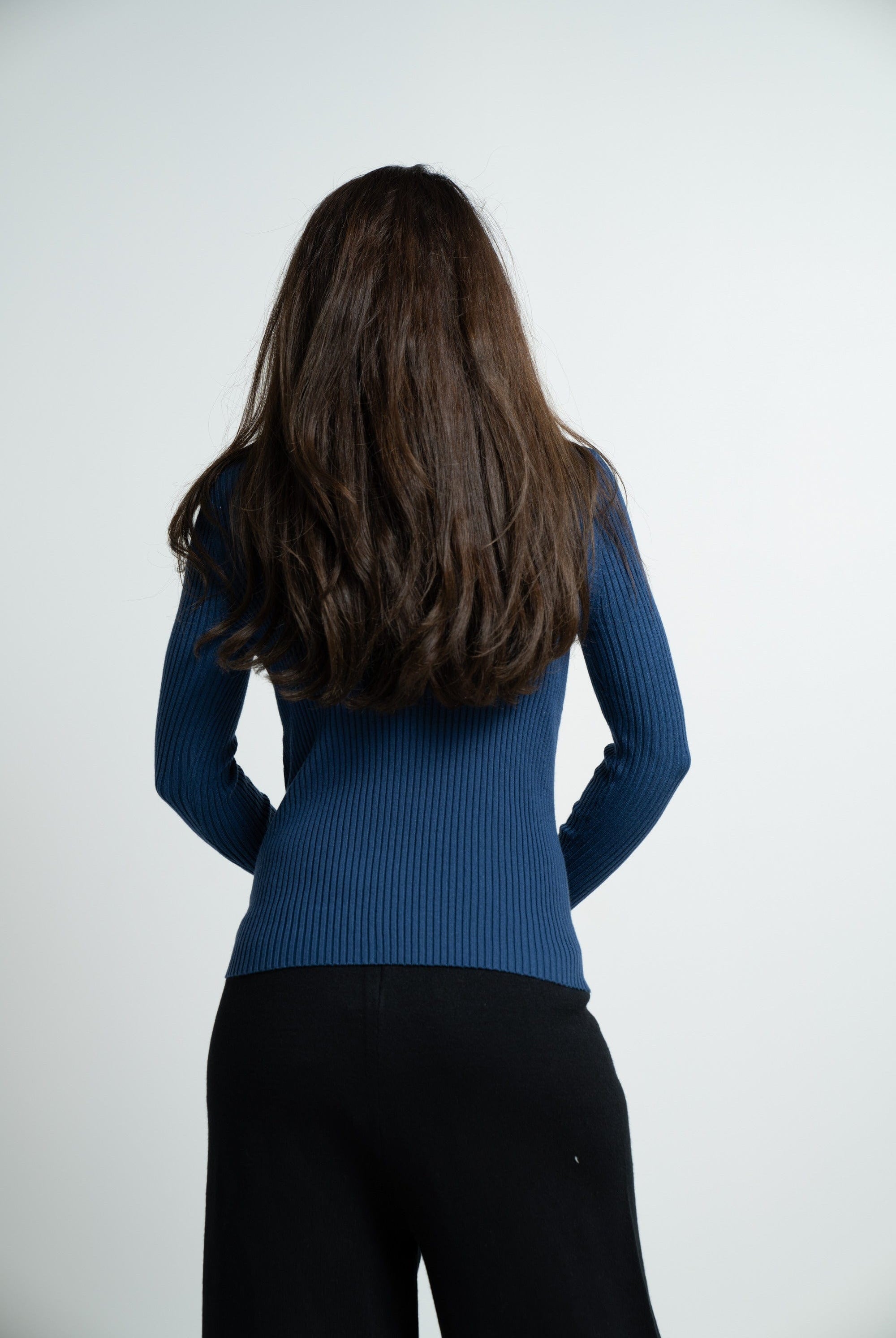 ميكا بلوفر برقبة سادة مخطط كم طويل نسائي