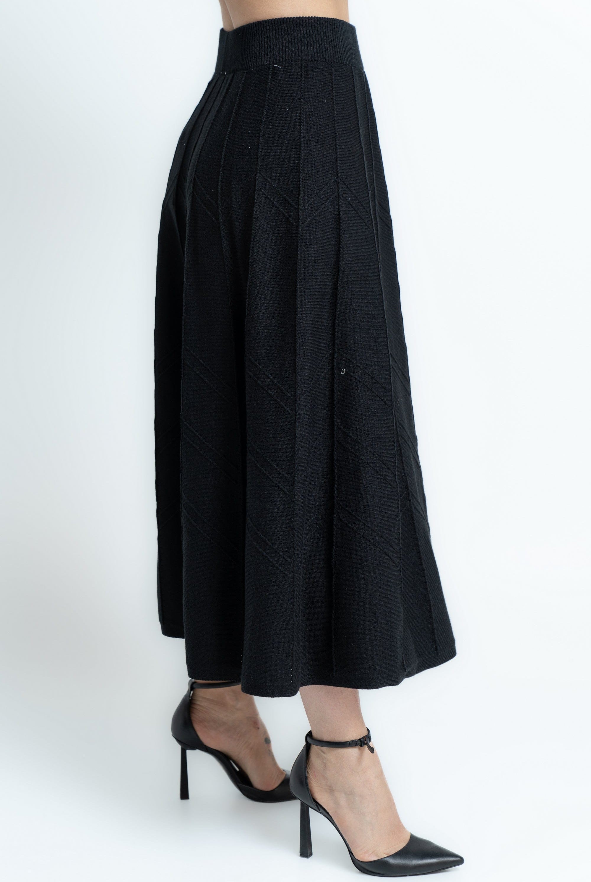 ميكا تنورة ميدي منسوجة هاي ويست