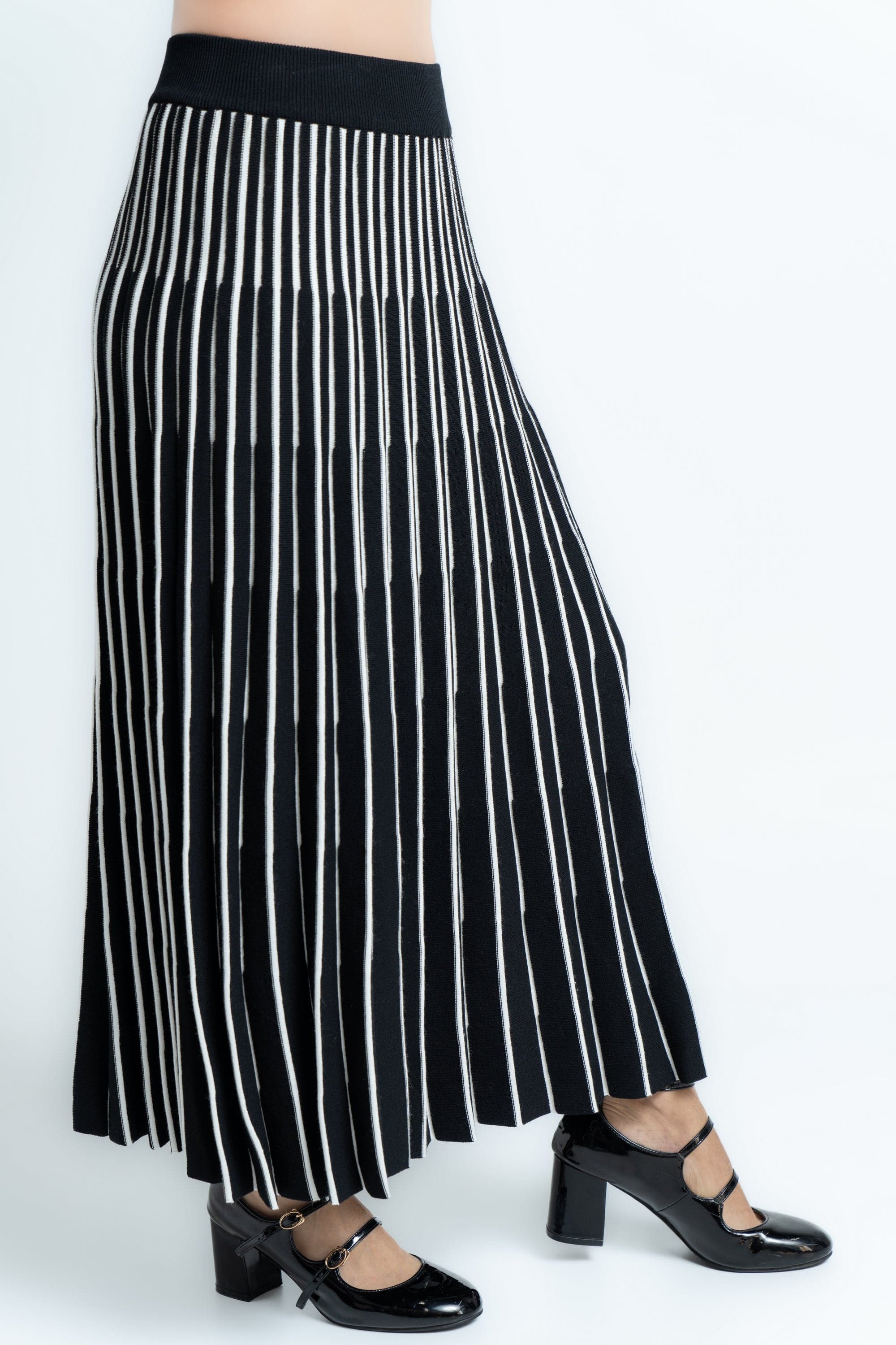 ู
ููุง ุชููุฑุฉ ู
ูุฏู ูุงู ูุณุช ู
ููู
ุฉ ุจุงูุทูู