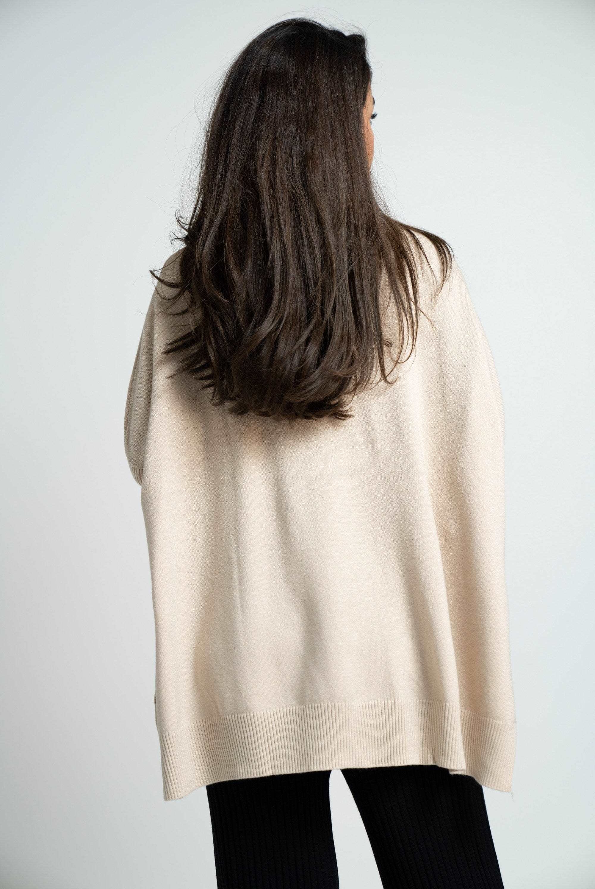 بلوفر نسائى برقبة عالية سادة كم طويل