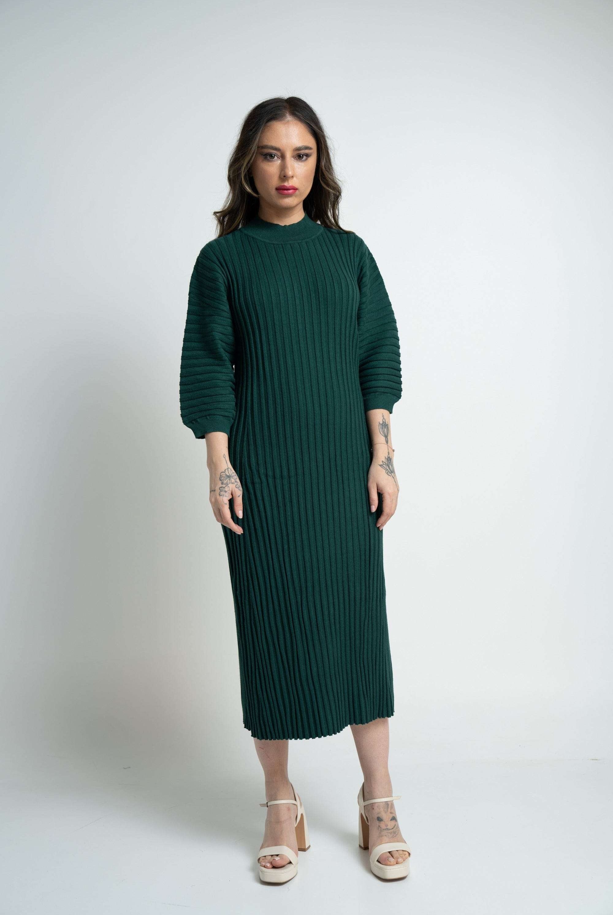 ميكا فستان ميدى سادة مضلع بأكمام 3/4