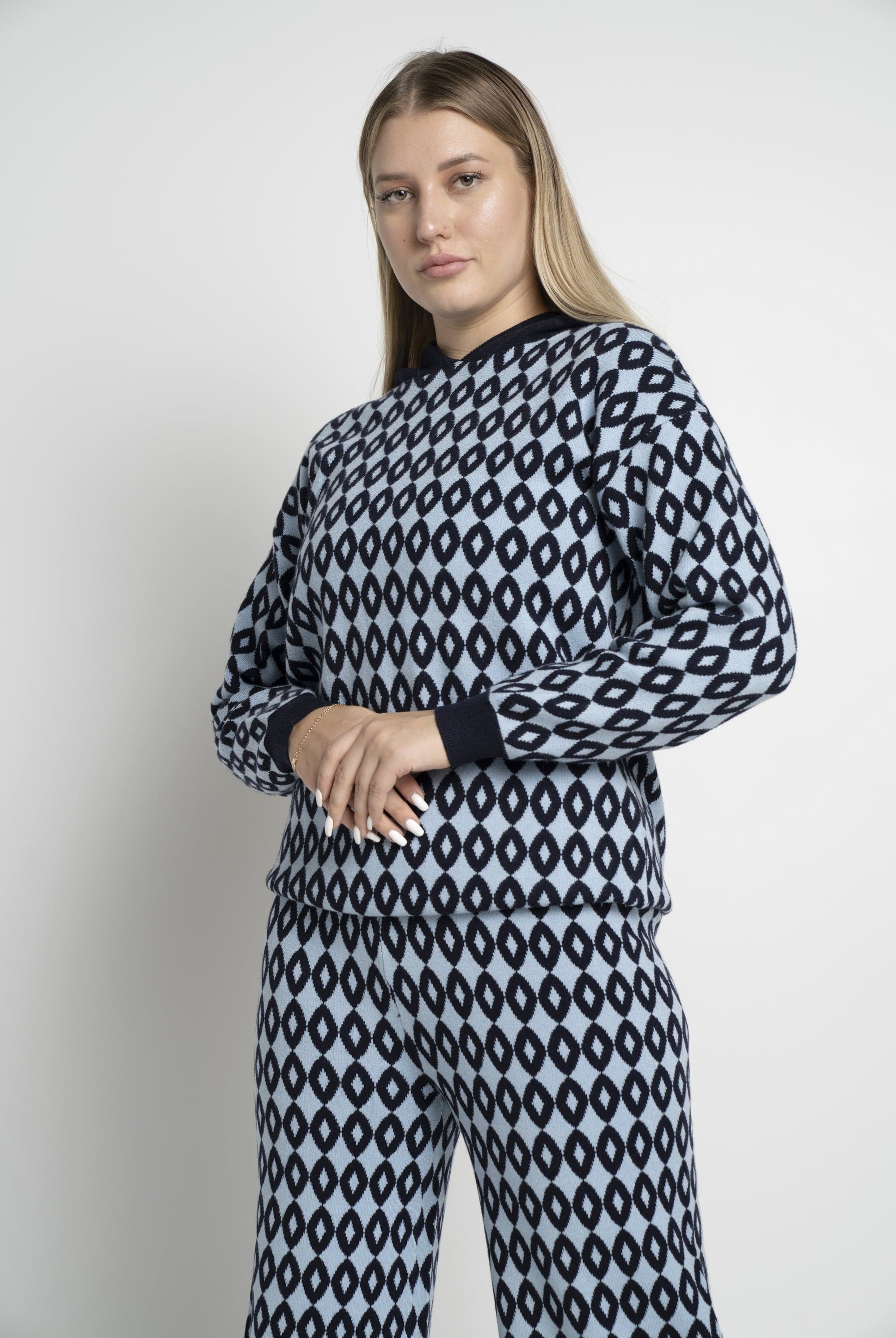 ميكا بلوزة بأكمام طويلة منسوجة مطبوعة