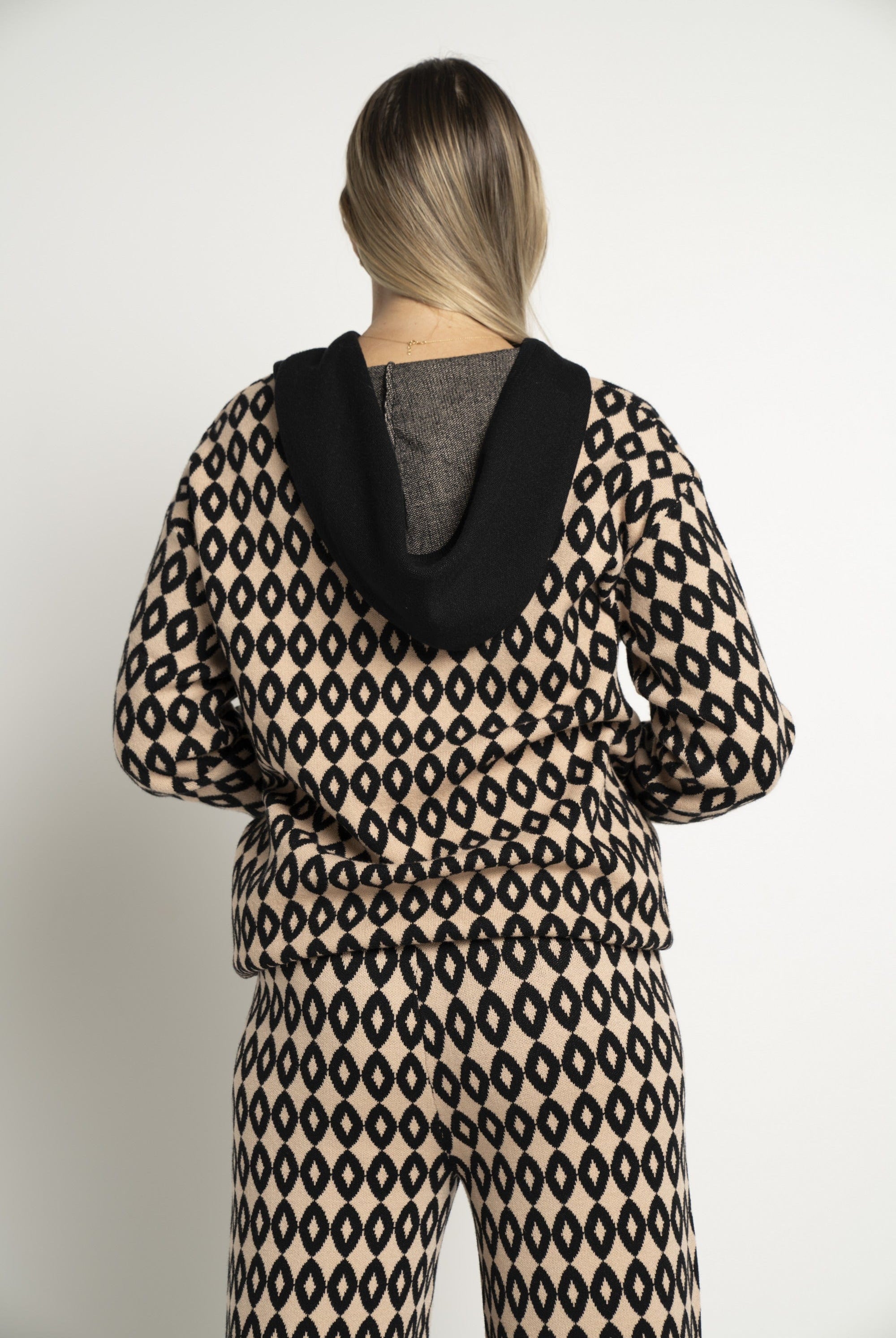 ميكا بلوزة بأكمام طويلة منسوجة مطبوعة