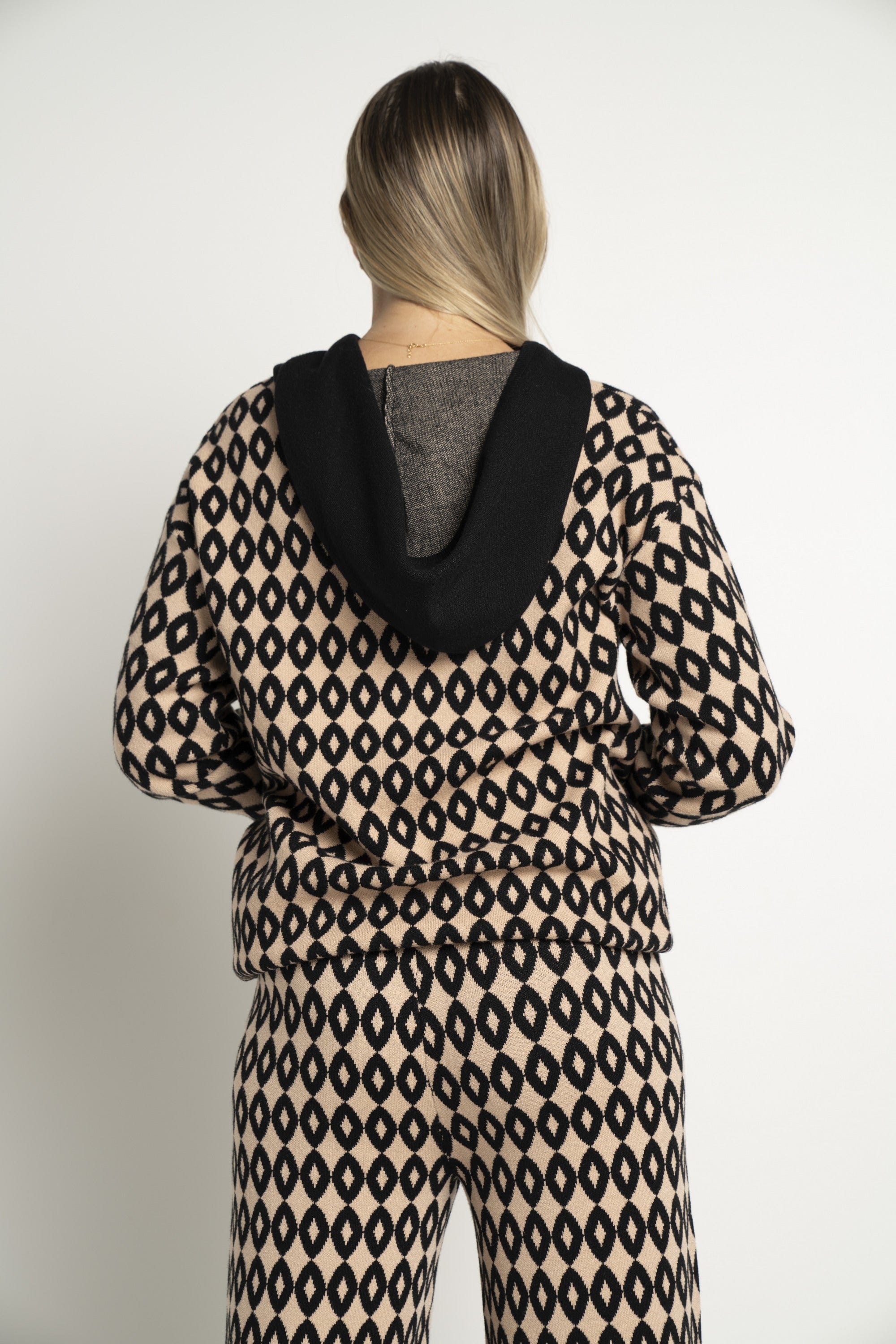 ميكا بلوزة بأكمام طويلة منسوجة مطبوعة