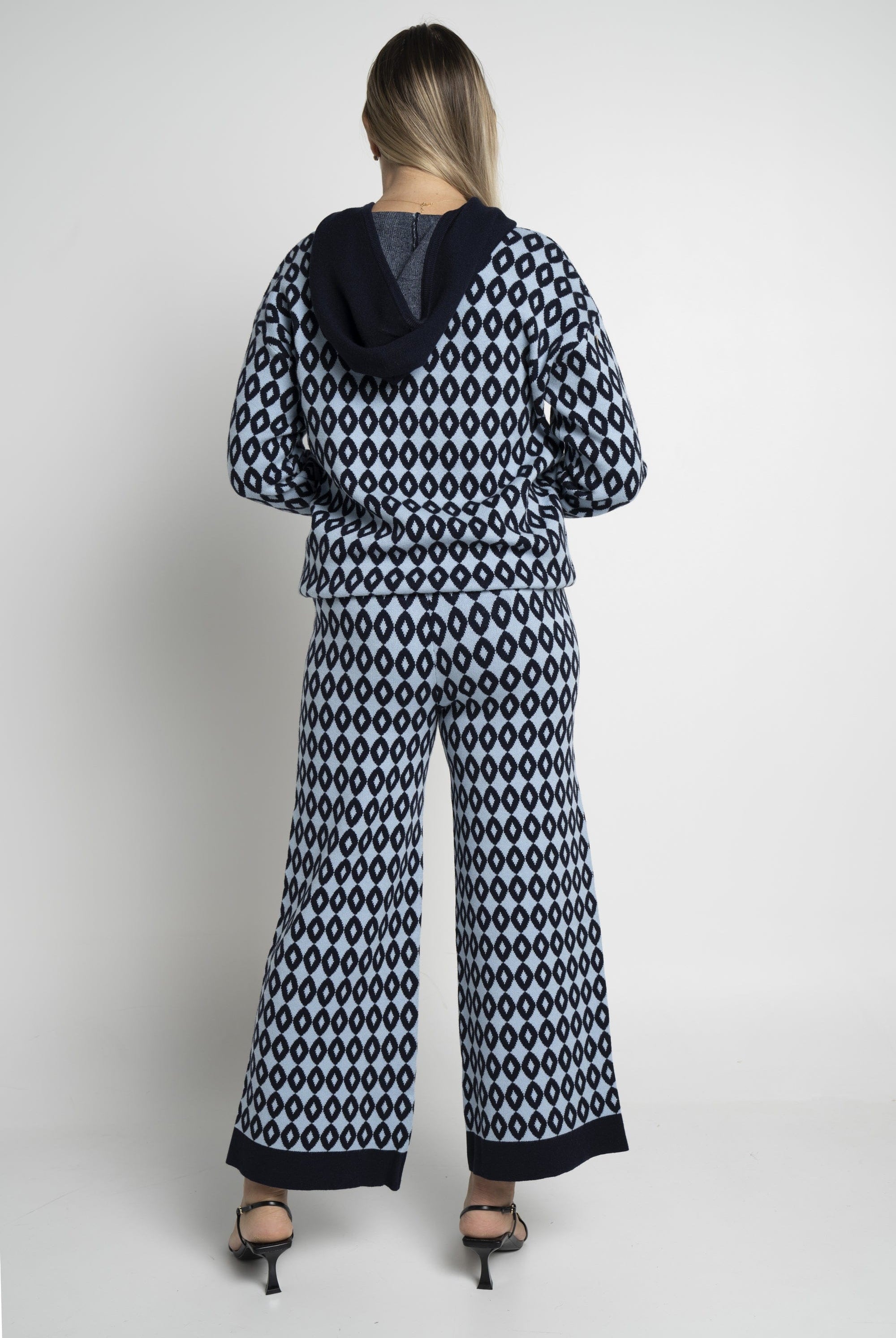 ميكا بلوزة بأكمام طويلة منسوجة مطبوعة