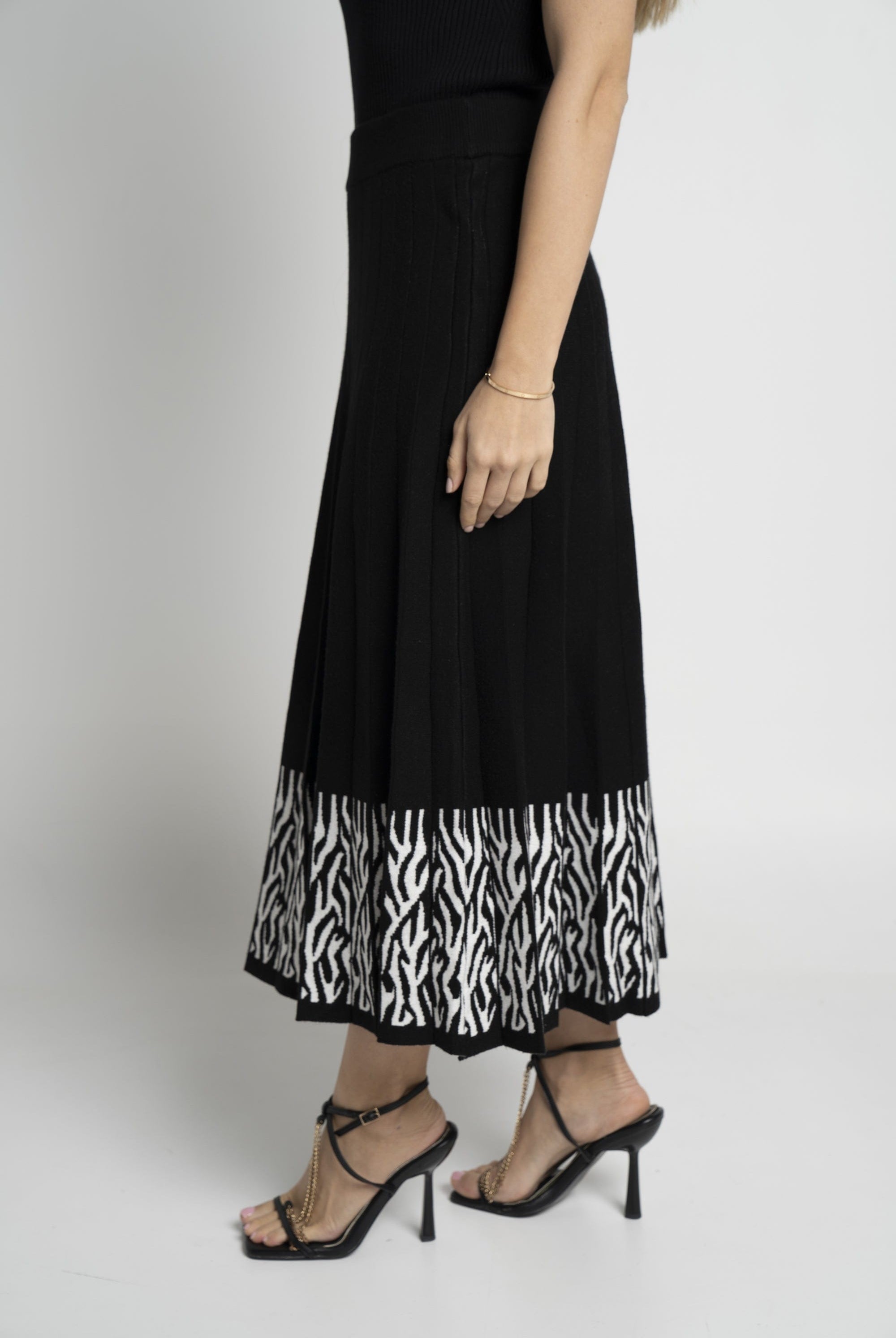 ميكا تنورة ميدي نسائي منقوشة من الذيل بطيات