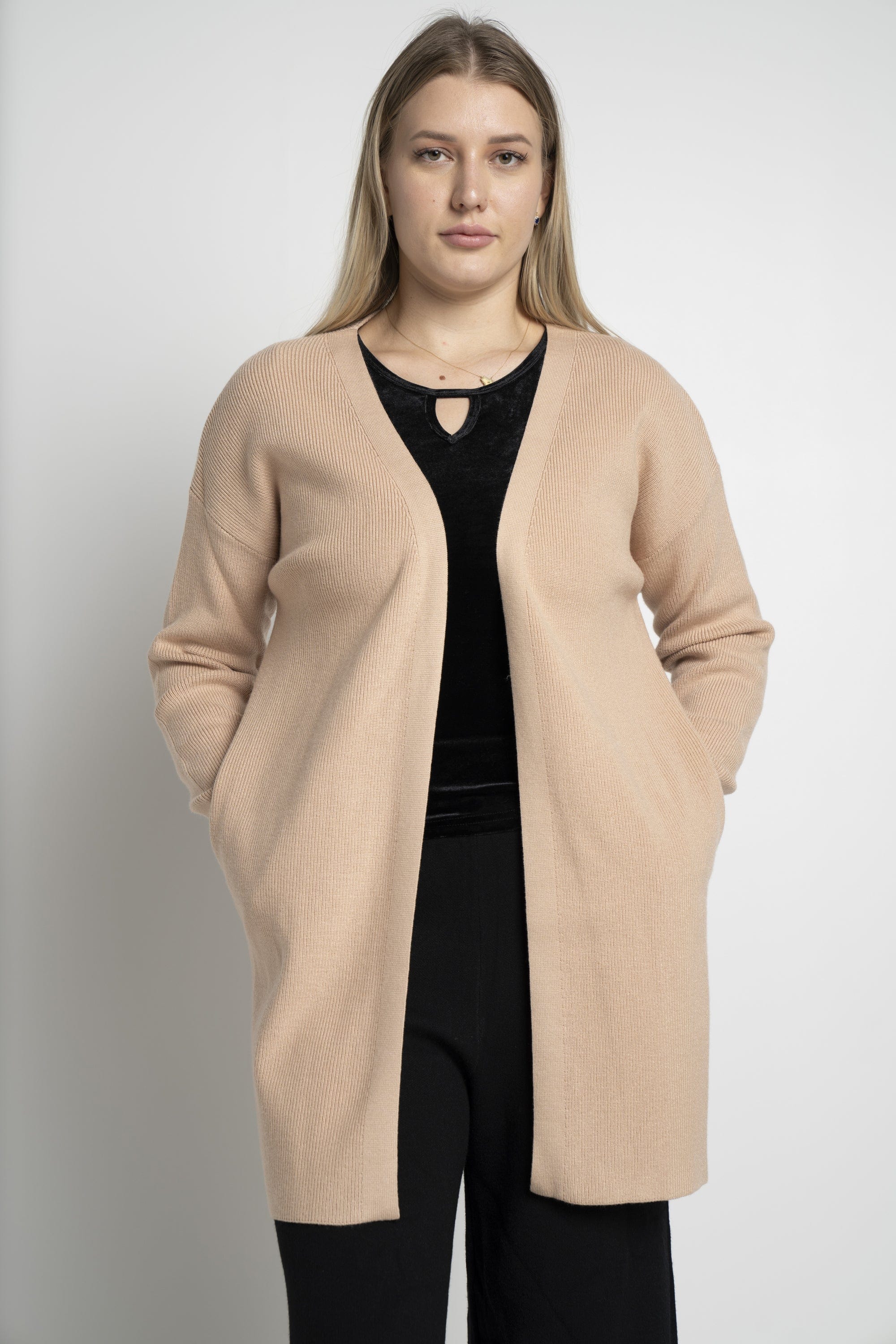 ู
ููุง ูุงุฑุฏูุฌุงู ุจุฃูู
ุงู
ุทูููุฉ ู
ูุณูุฌ