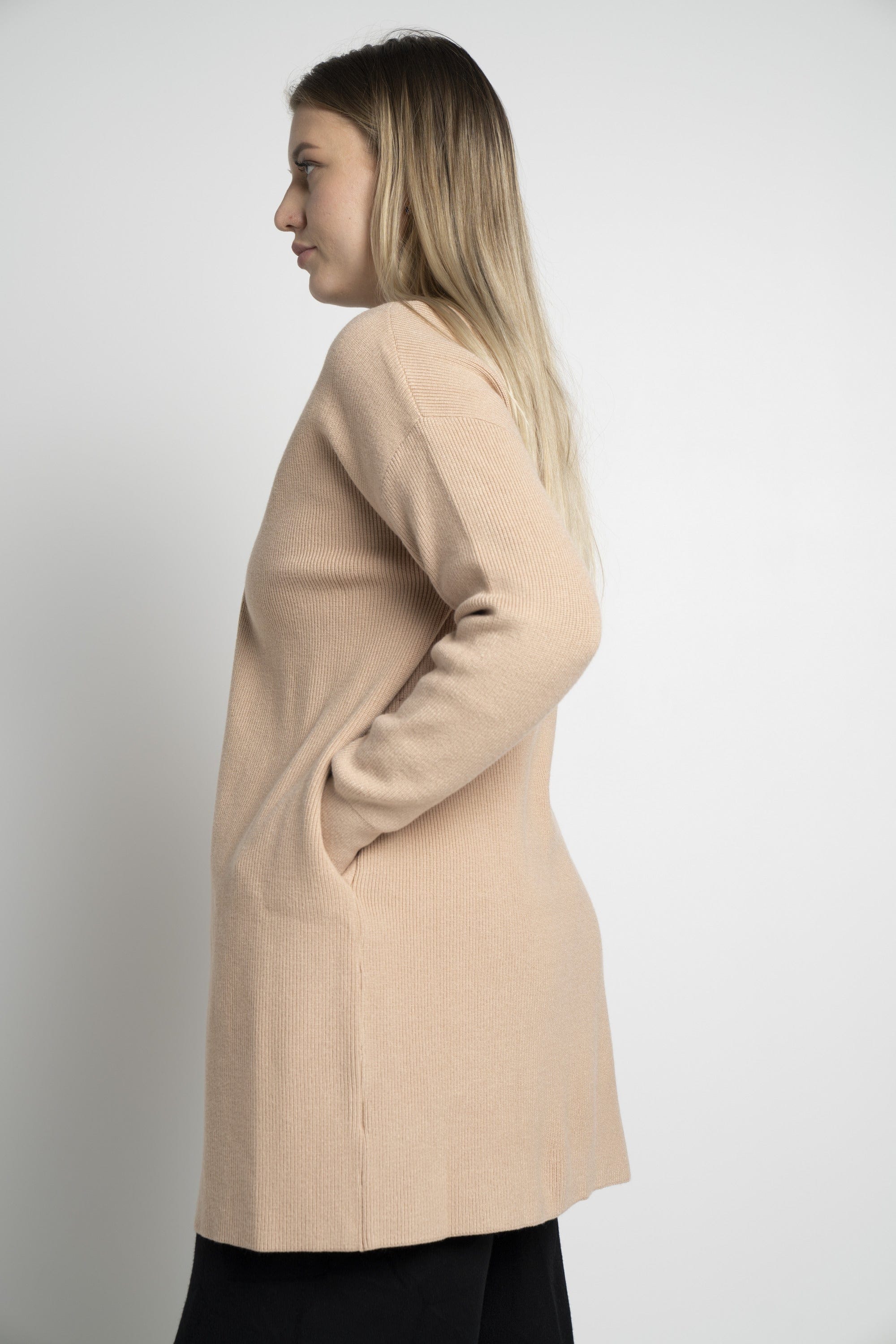 ู
ููุง ูุงุฑุฏูุฌุงู ุจุฃูู
ุงู
ุทูููุฉ ู
ูุณูุฌ