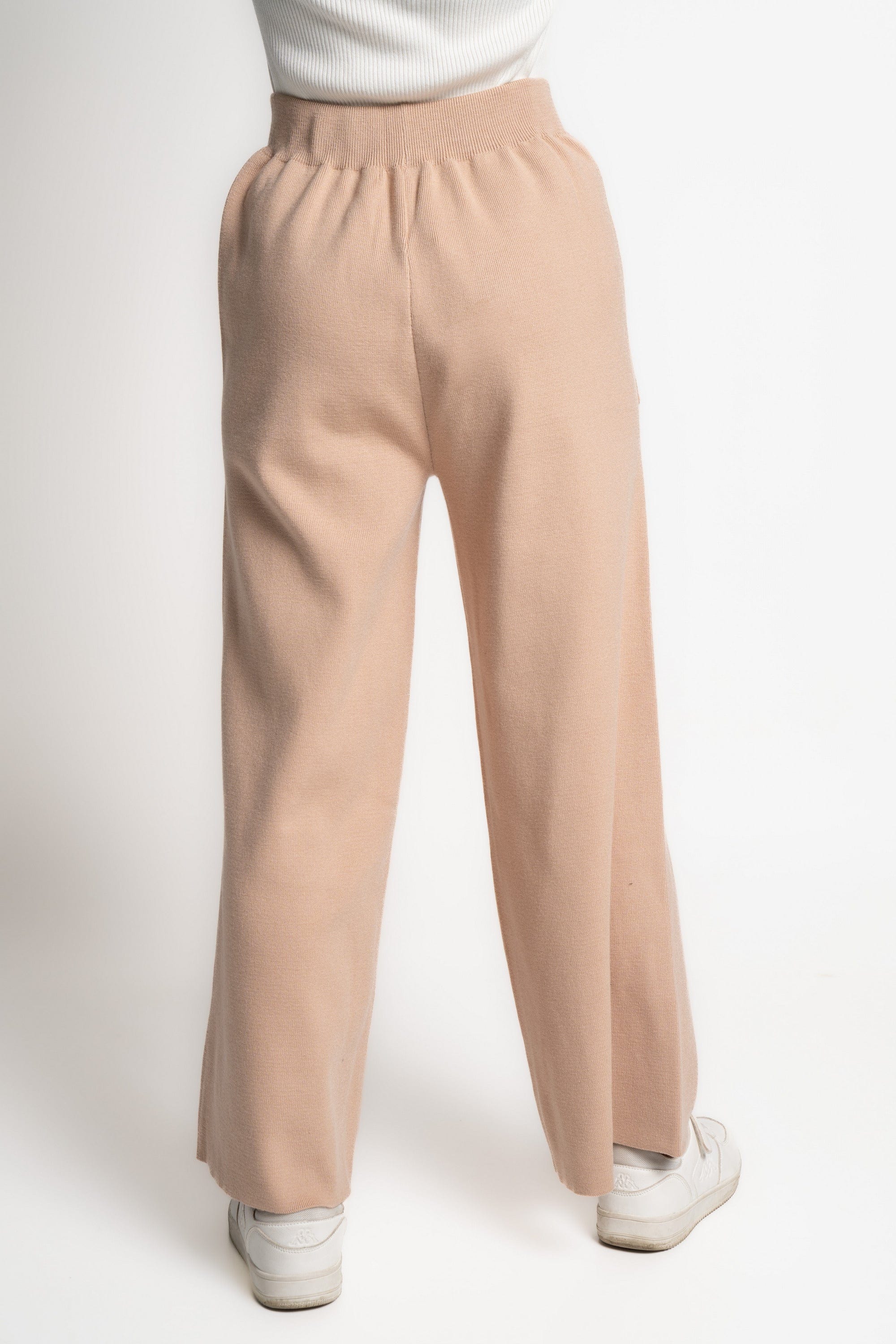 ميكا بنطلون واسع سادة بجيوب من الأمام