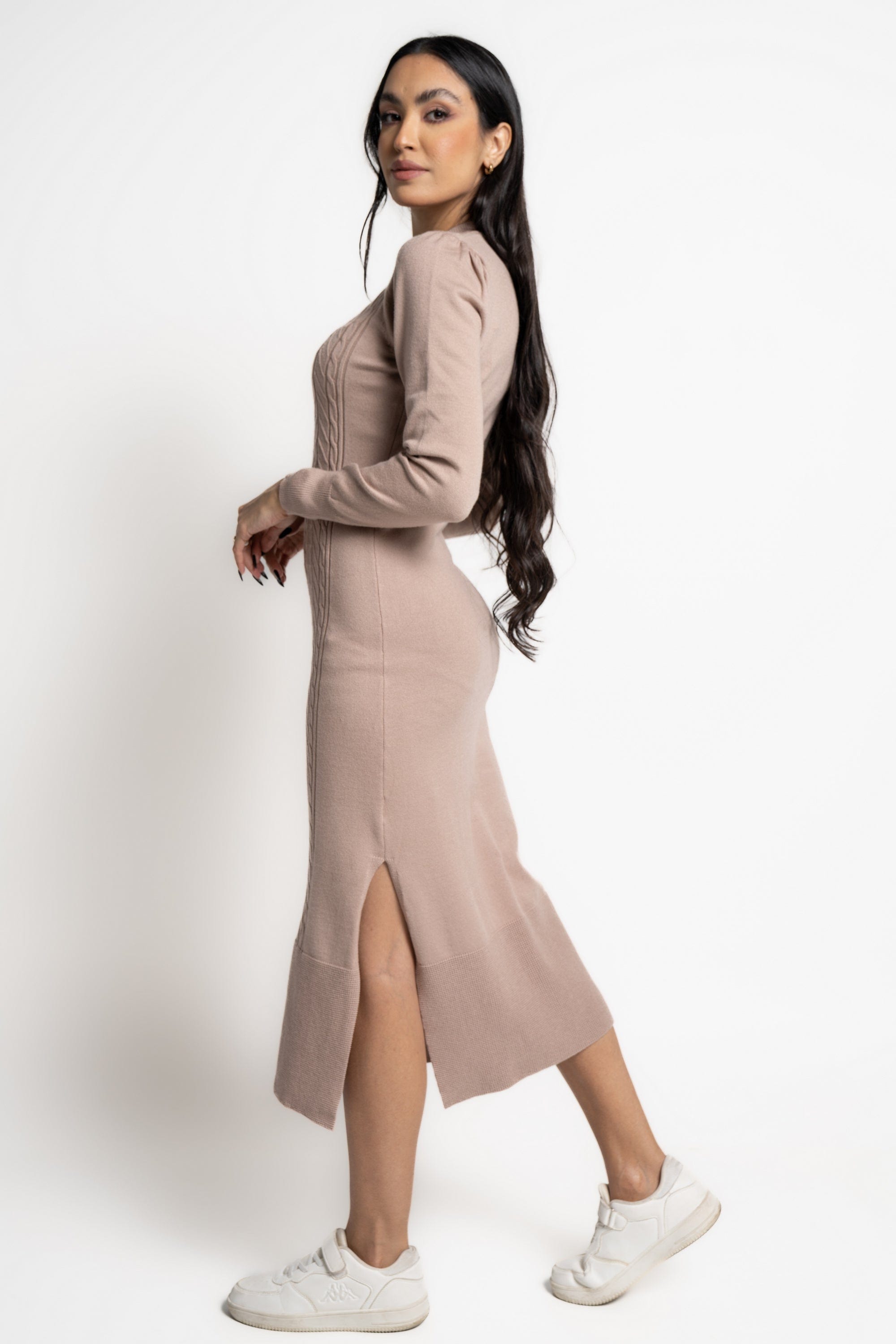 ميكا فستان نسائي ميدى كم طويل مضفر بفتحة من الجانبين