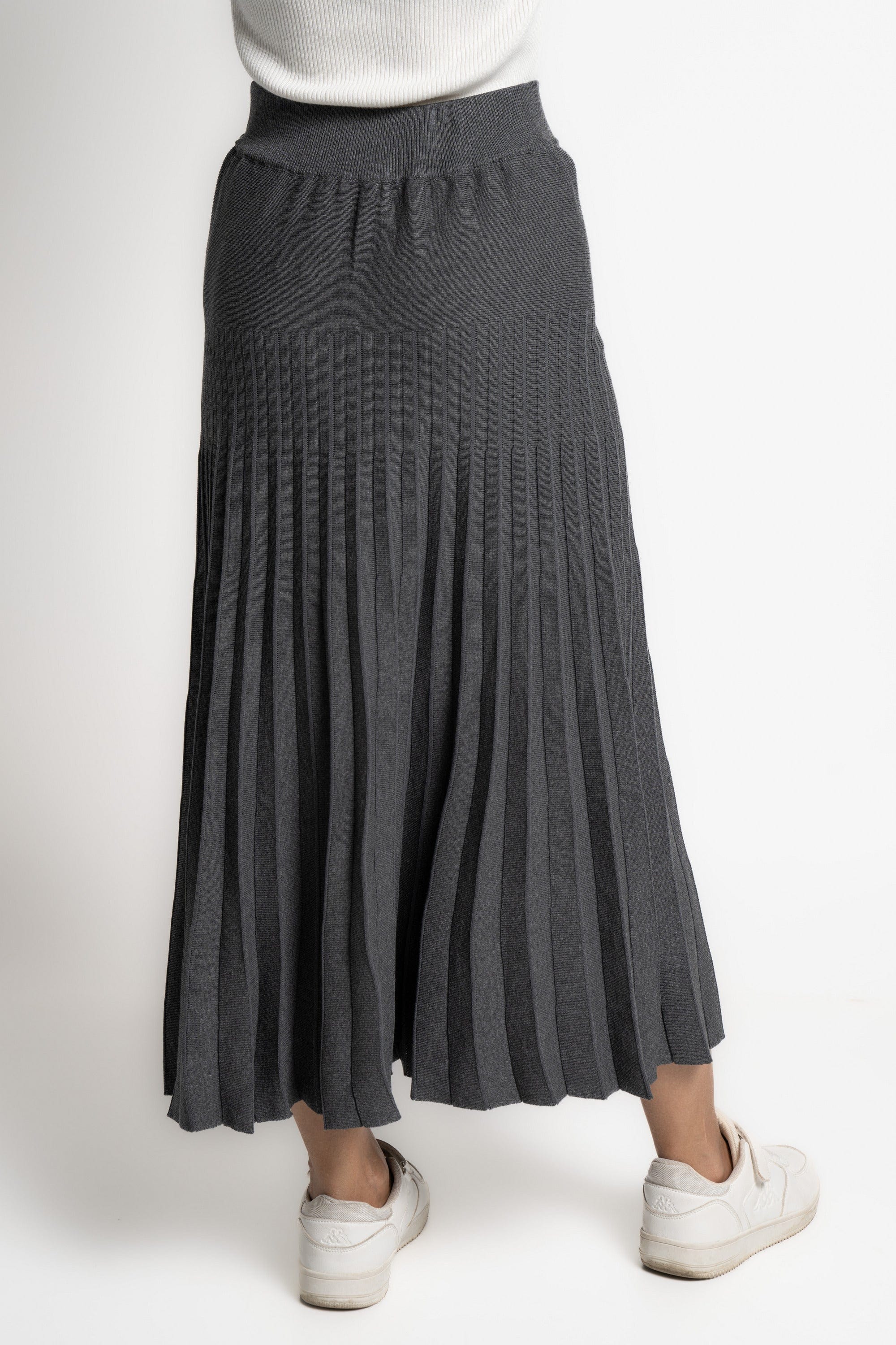 ميكا تنورة نسائي ميدي سادة بكسرات