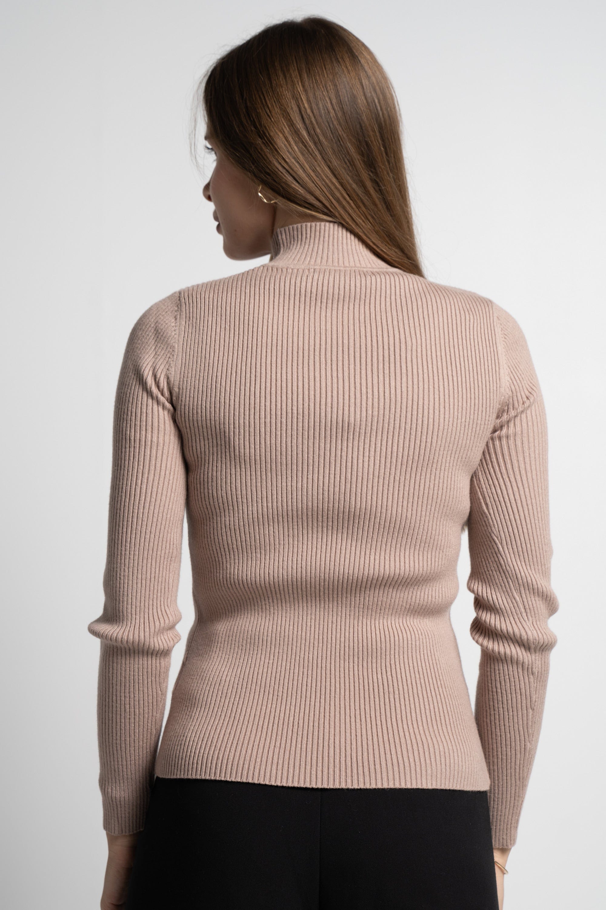 ميكا بلوفر بيزك برقبة سادة مضلع كم طويل نسائي