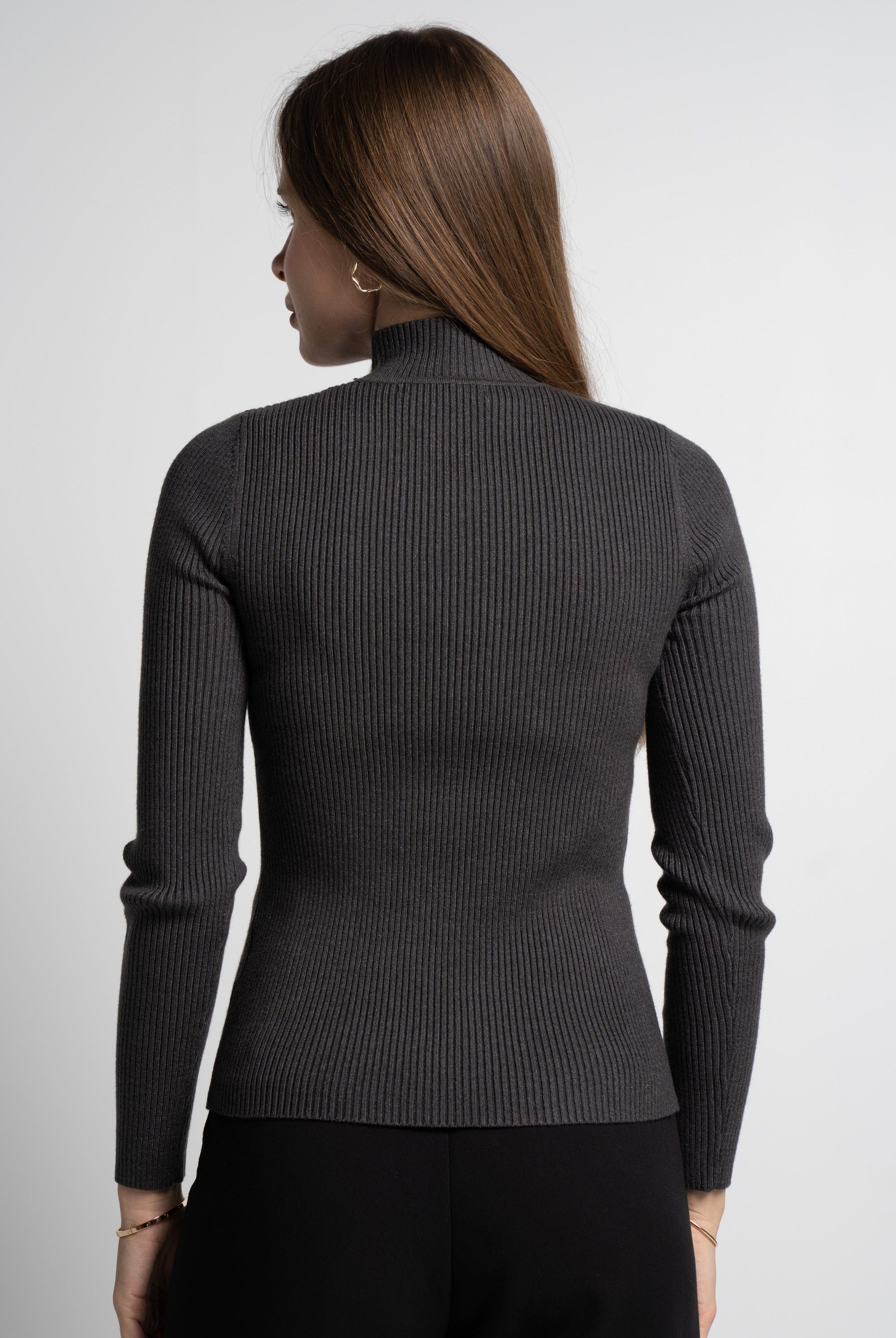 ميكا بلوفر بيزك برقبة سادة مضلع كم طويل نسائي