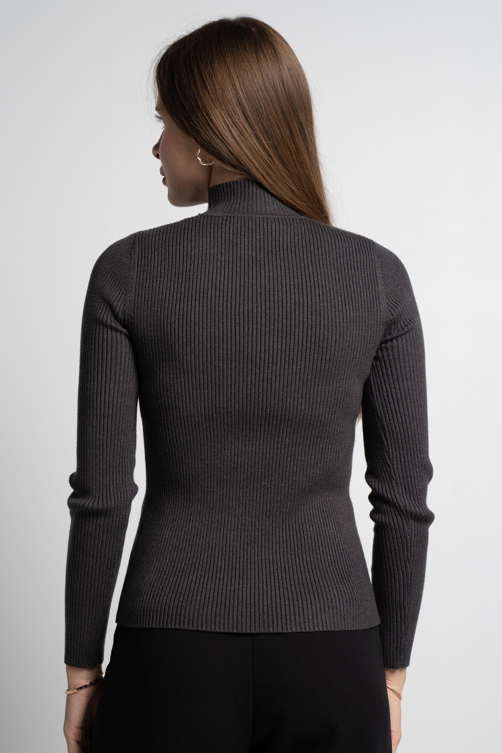 ميكا بلوفر بيزك برقبة سادة مضلع كم طويل نسائي