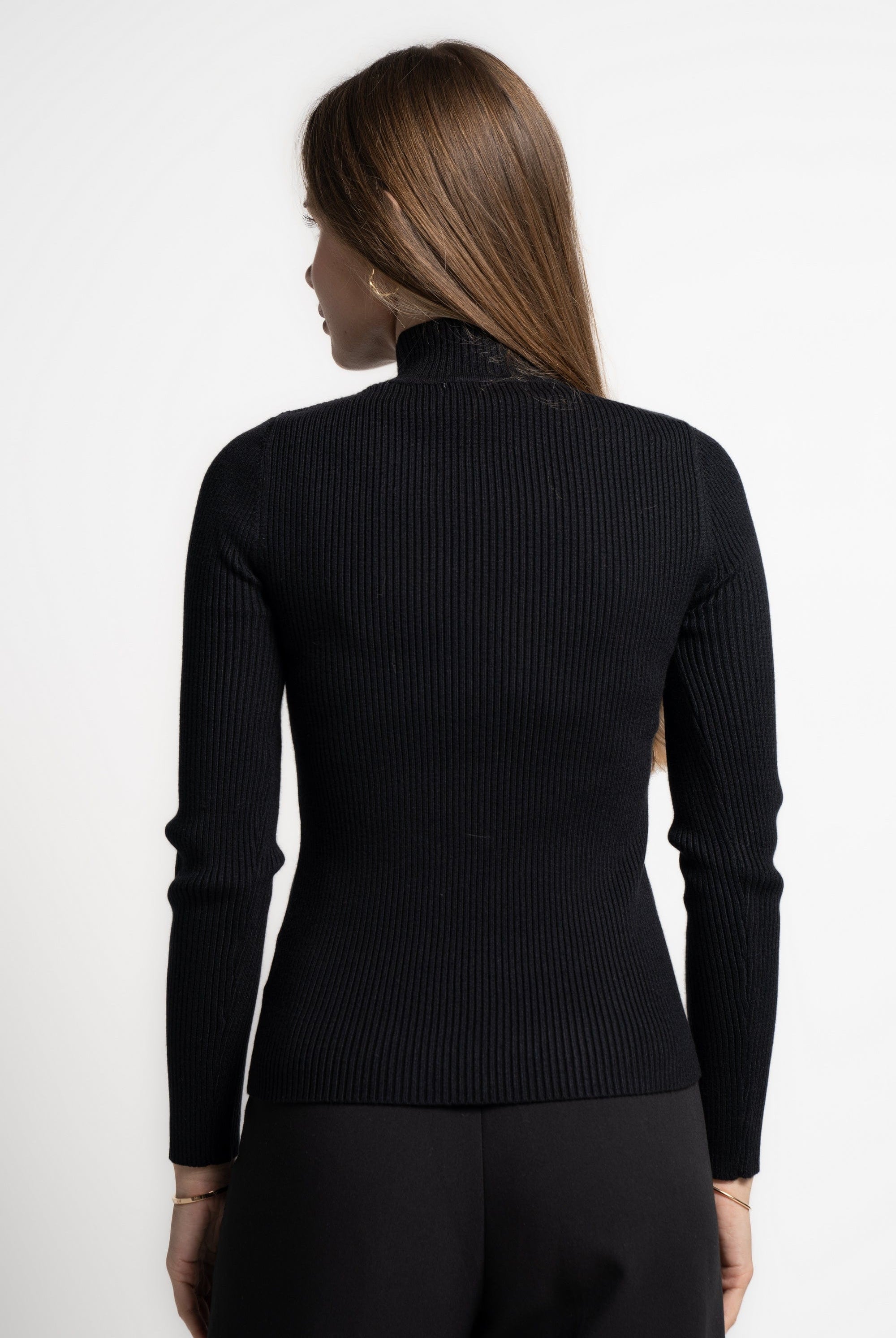 ميكا بلوفر بيزك برقبة سادة مضلع كم طويل نسائي