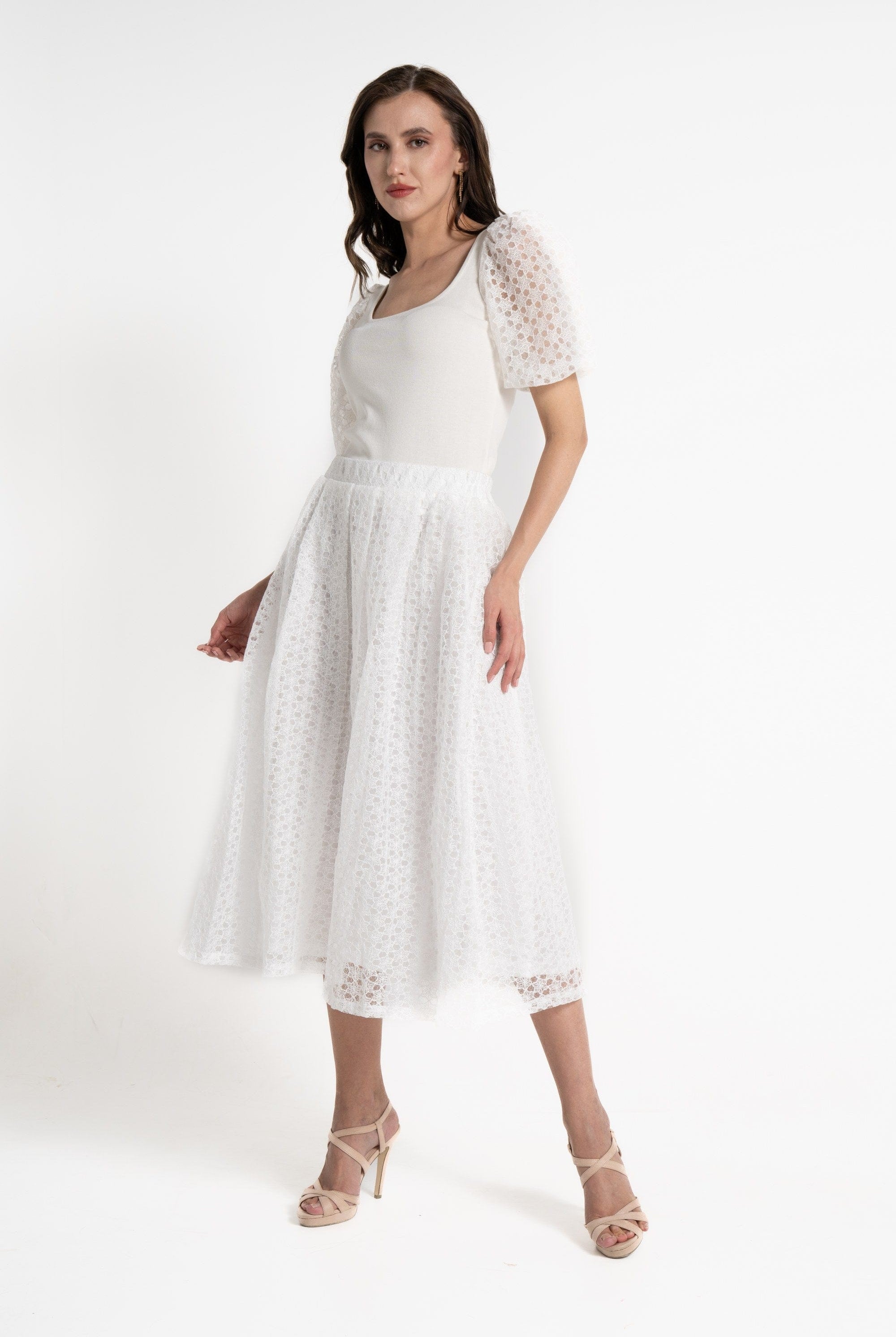 ميكا بلوزة بأكمام قصيرة شفافة مخرمة