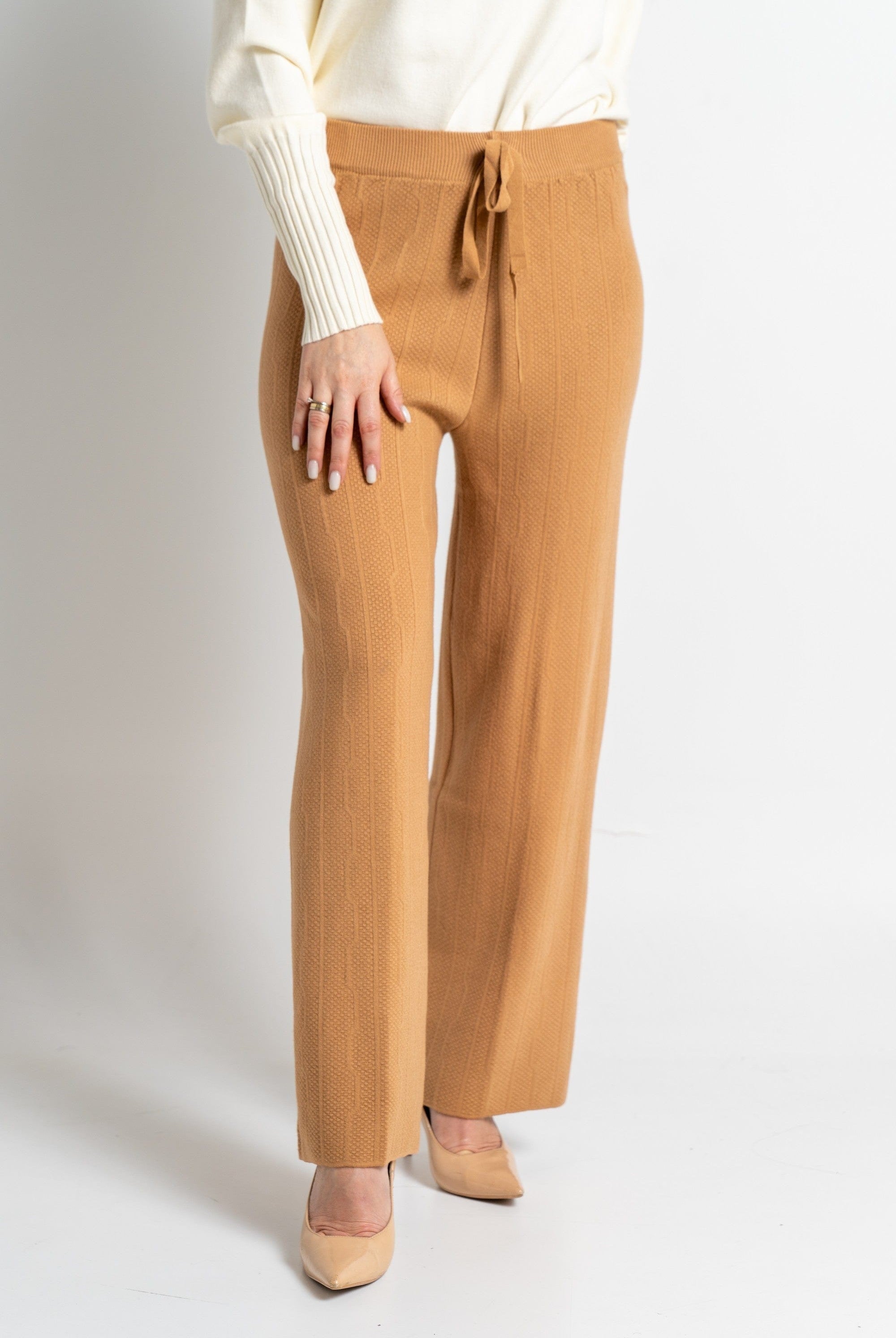 نتشي سروال طويل واسع برباط