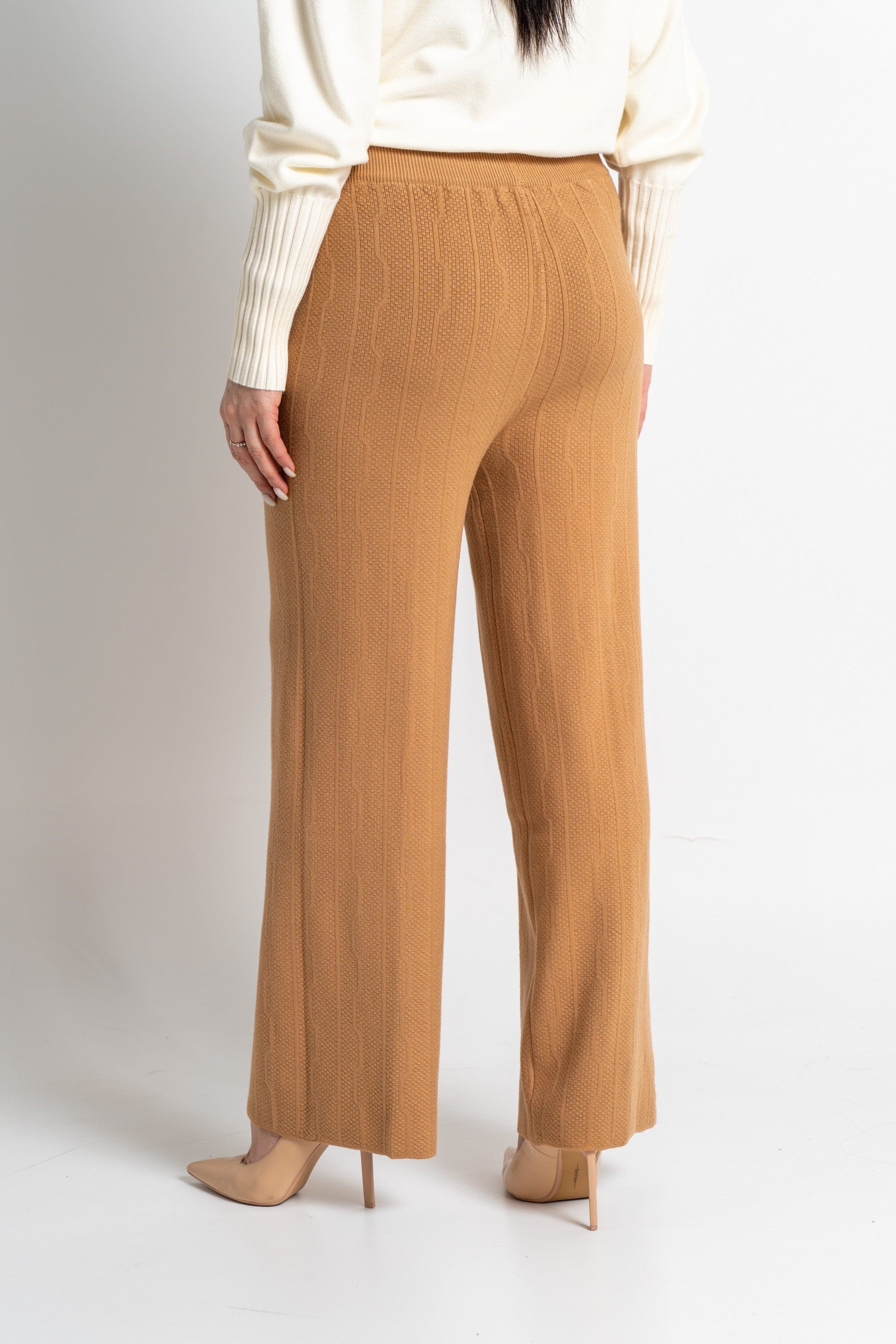 نتشي سروال طويل واسع برباط