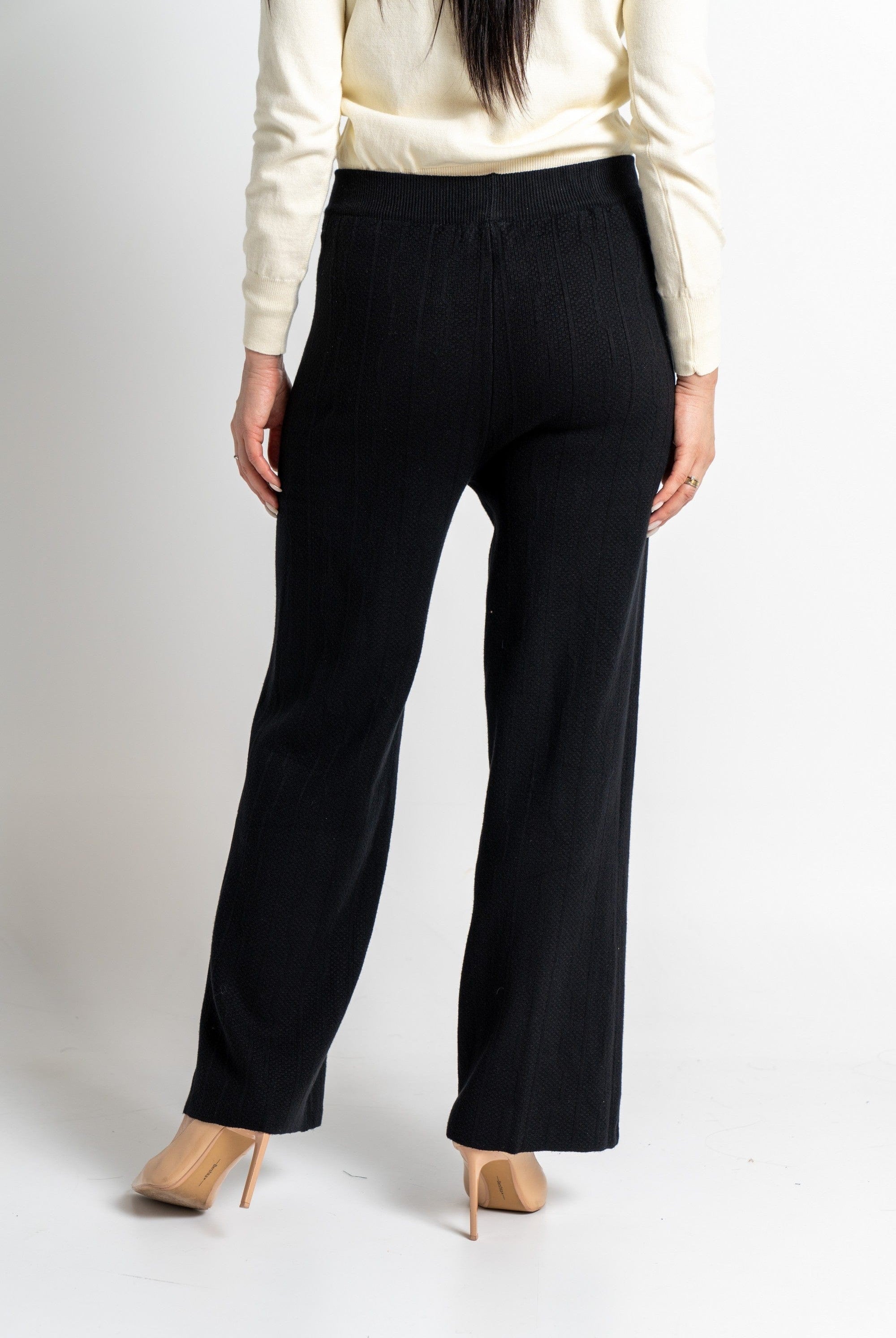 نتشي سروال طويل واسع برباط