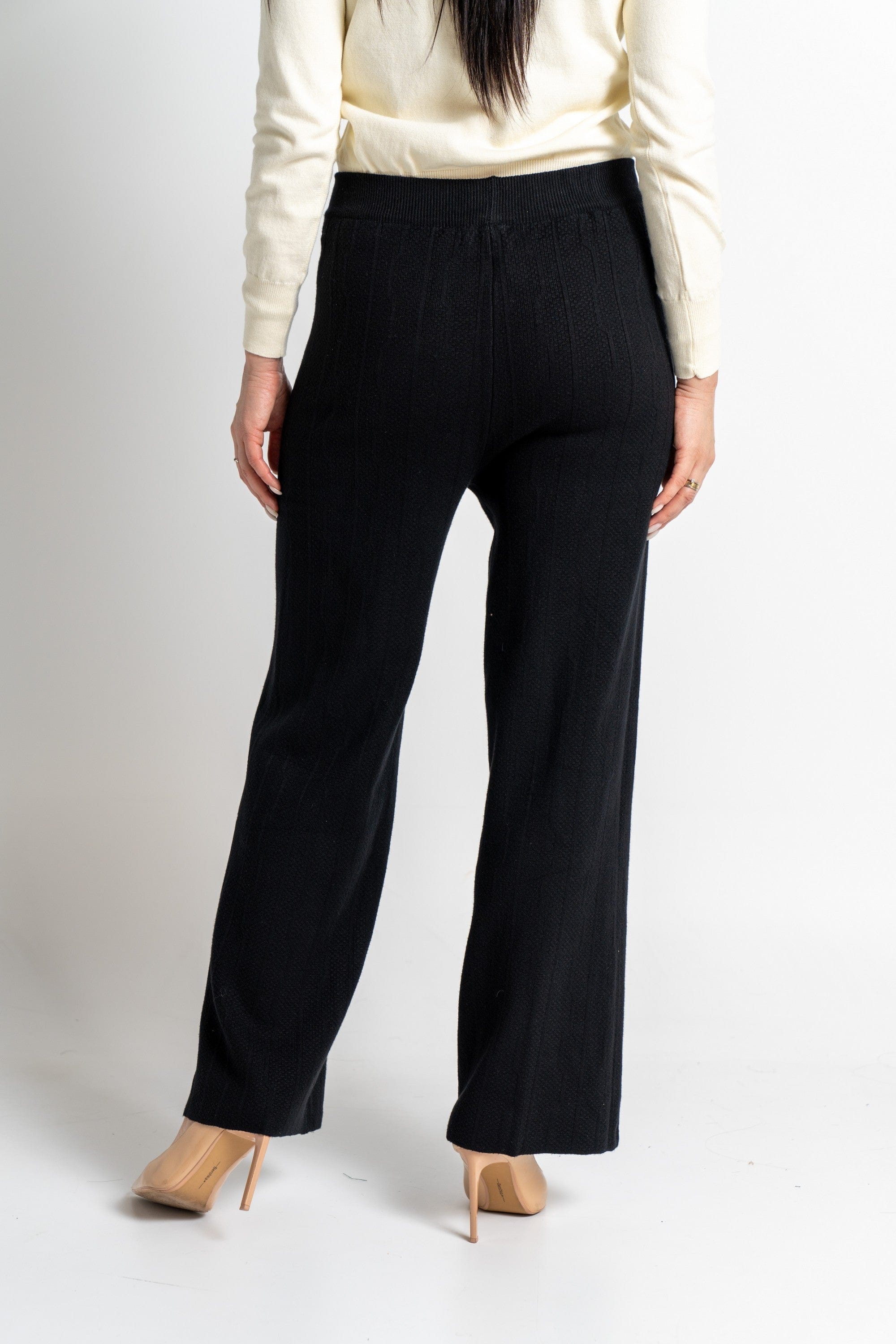 نتشي سروال طويل واسع برباط