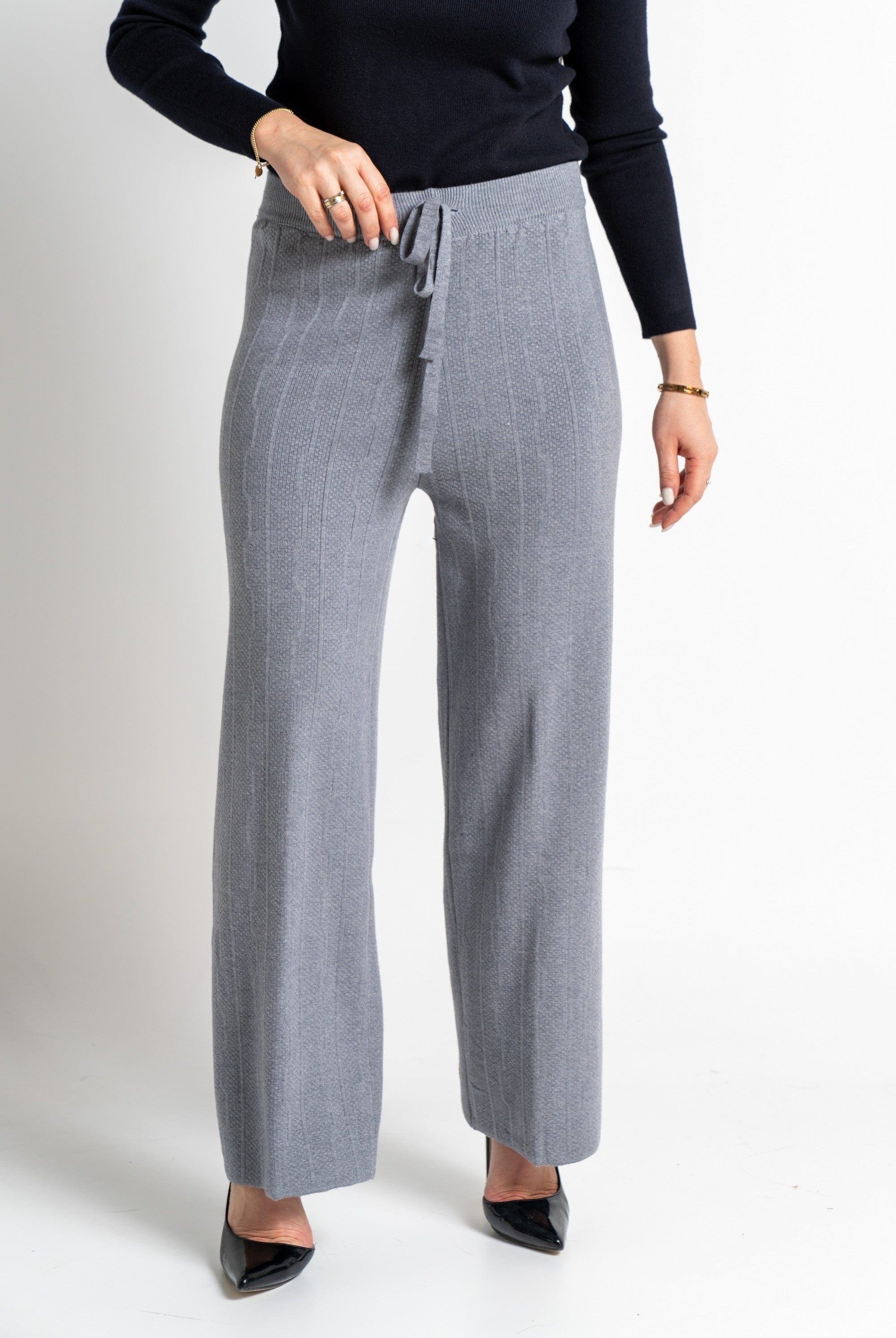 نتشي سروال طويل واسع برباط