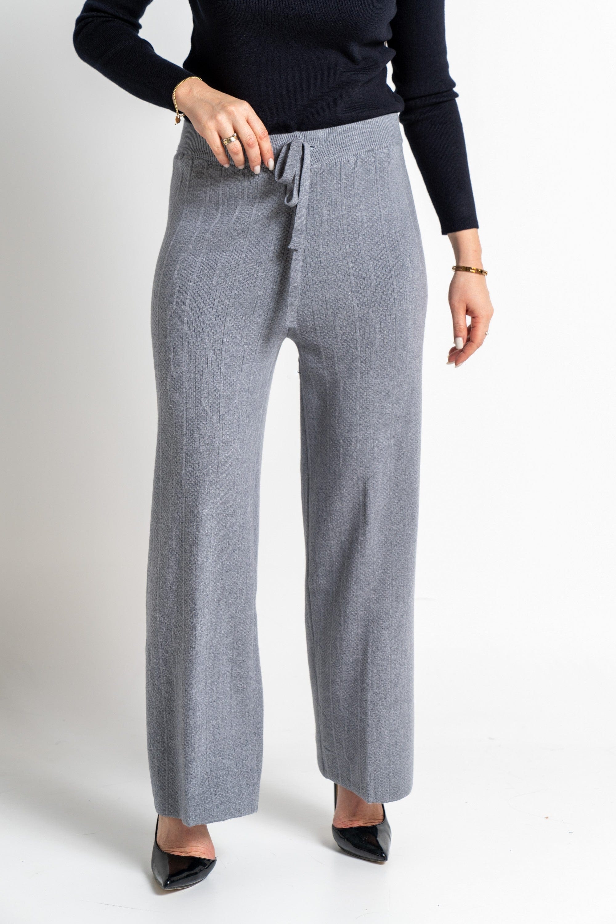 نتشي سروال طويل واسع برباط