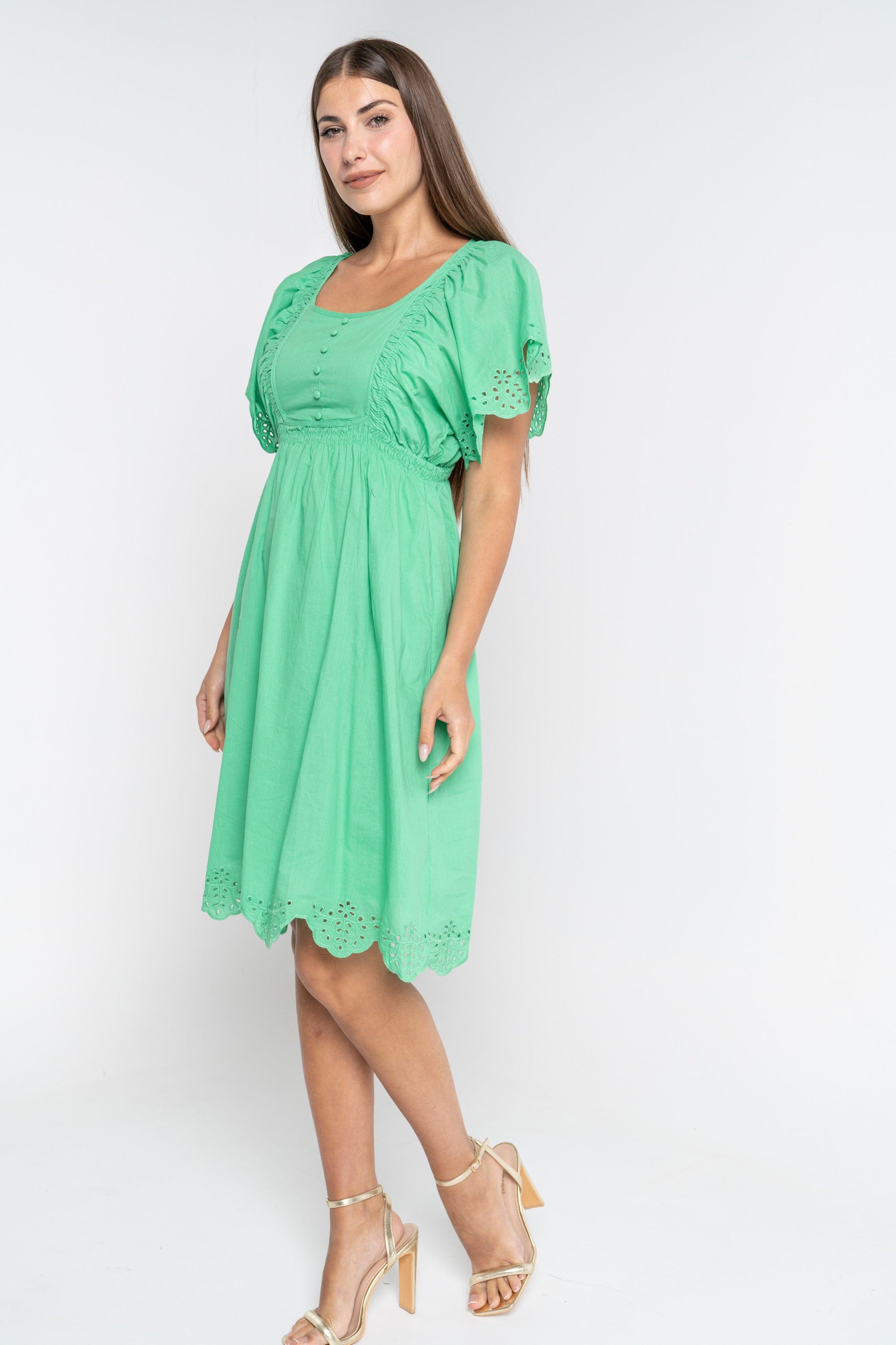 ميكا فستان بأكمام قصيرة بطول الركبة