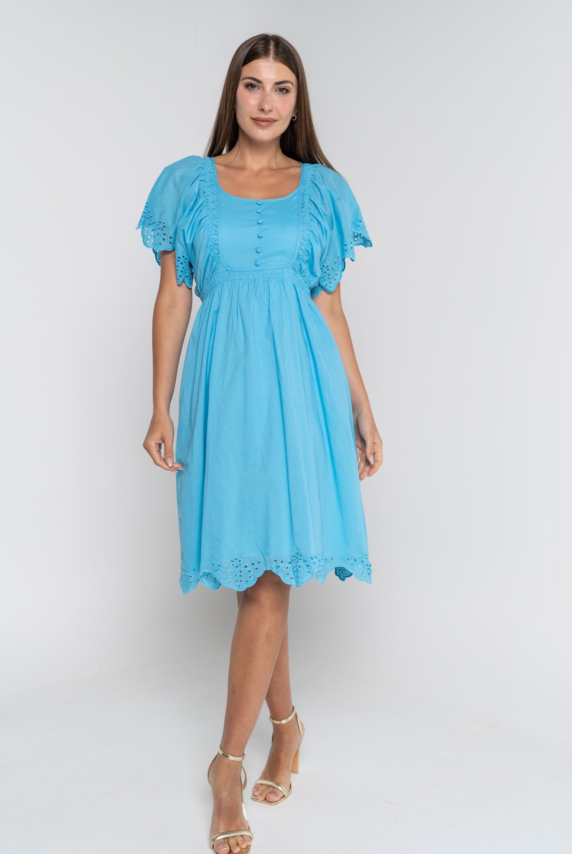 ميكا فستان بأكمام قصيرة بطول الركبة