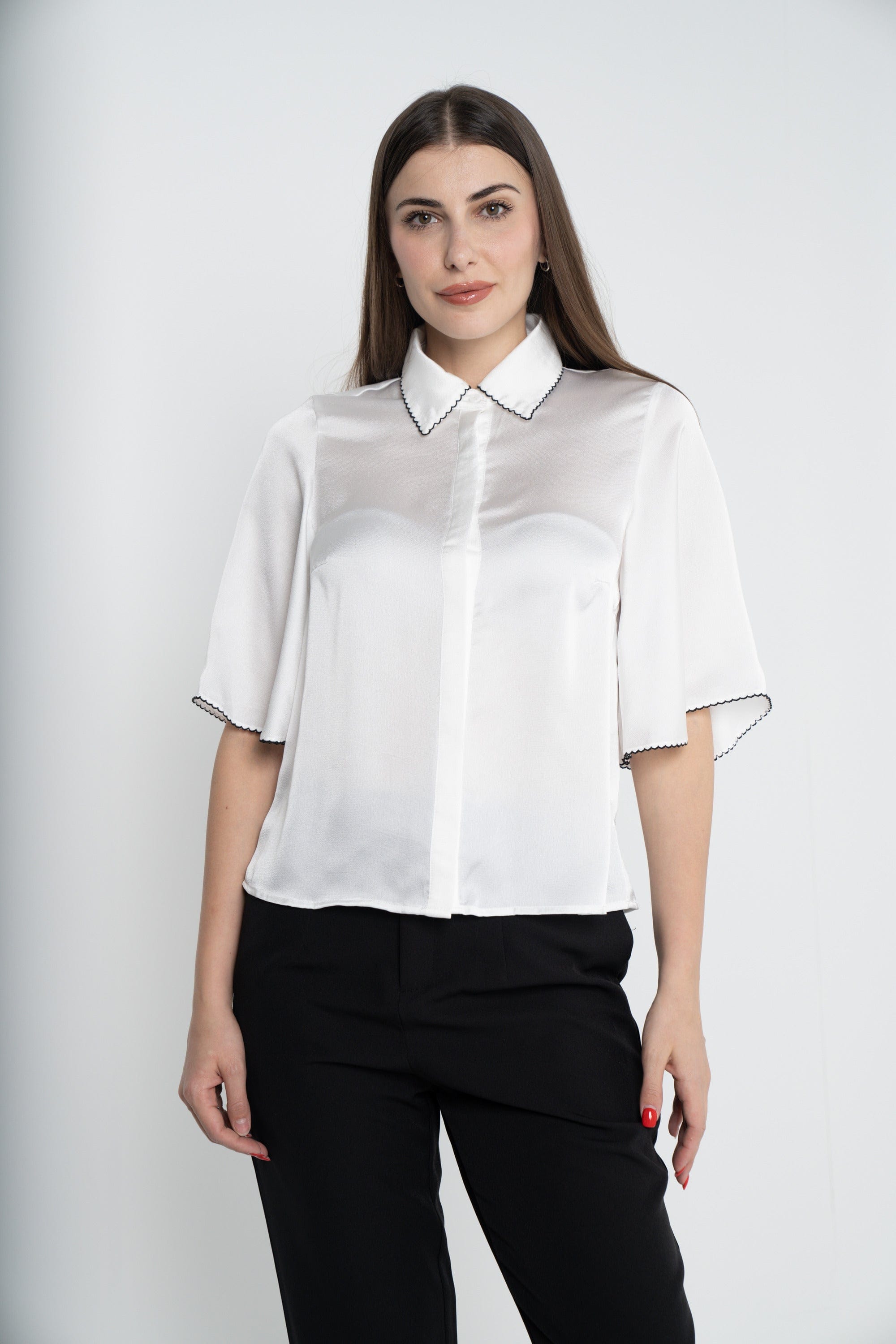 ميكا قميص بأكمام قصيرة سادة