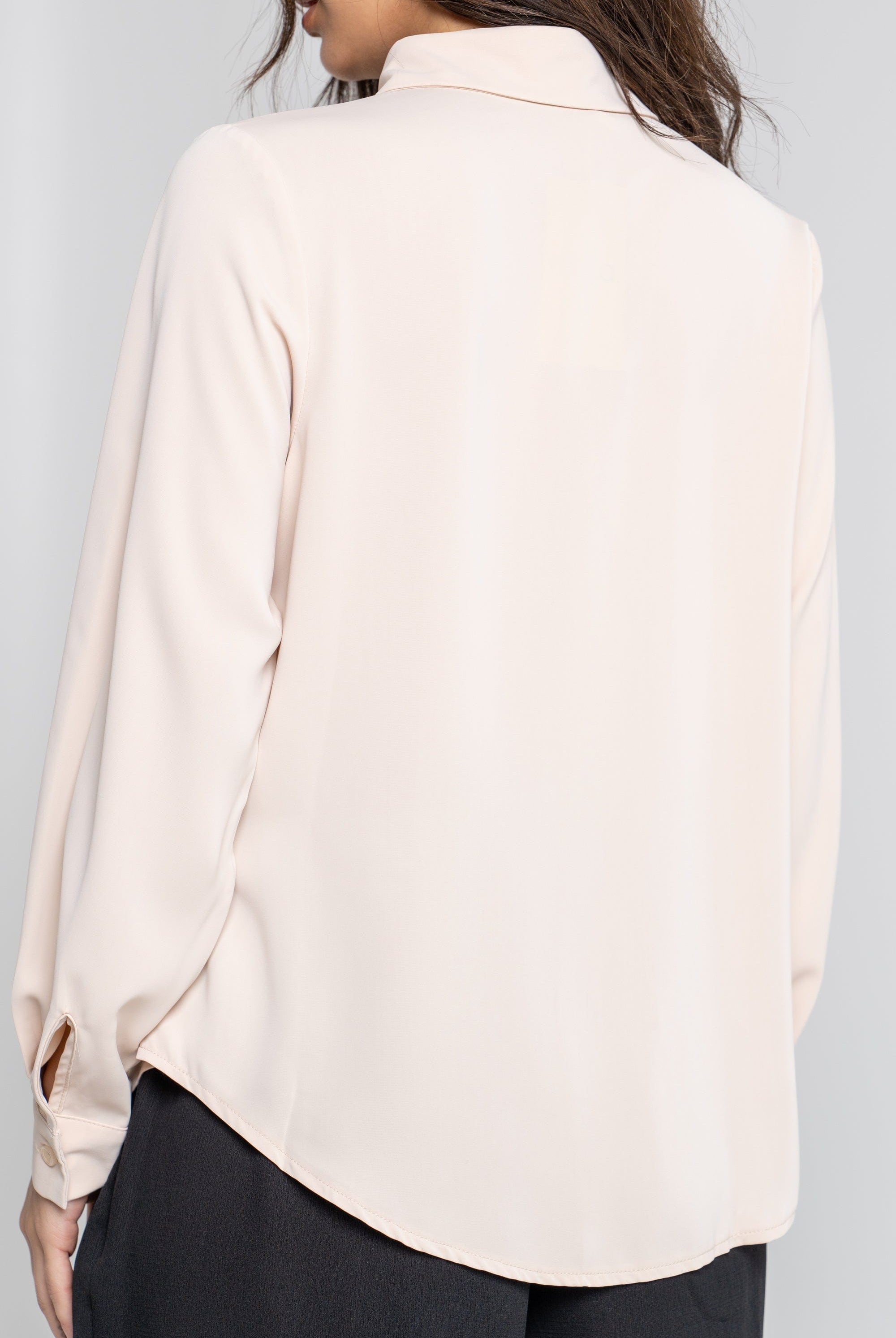 ميكا قميص أبيض مخطط سادة بأكمام طويلة