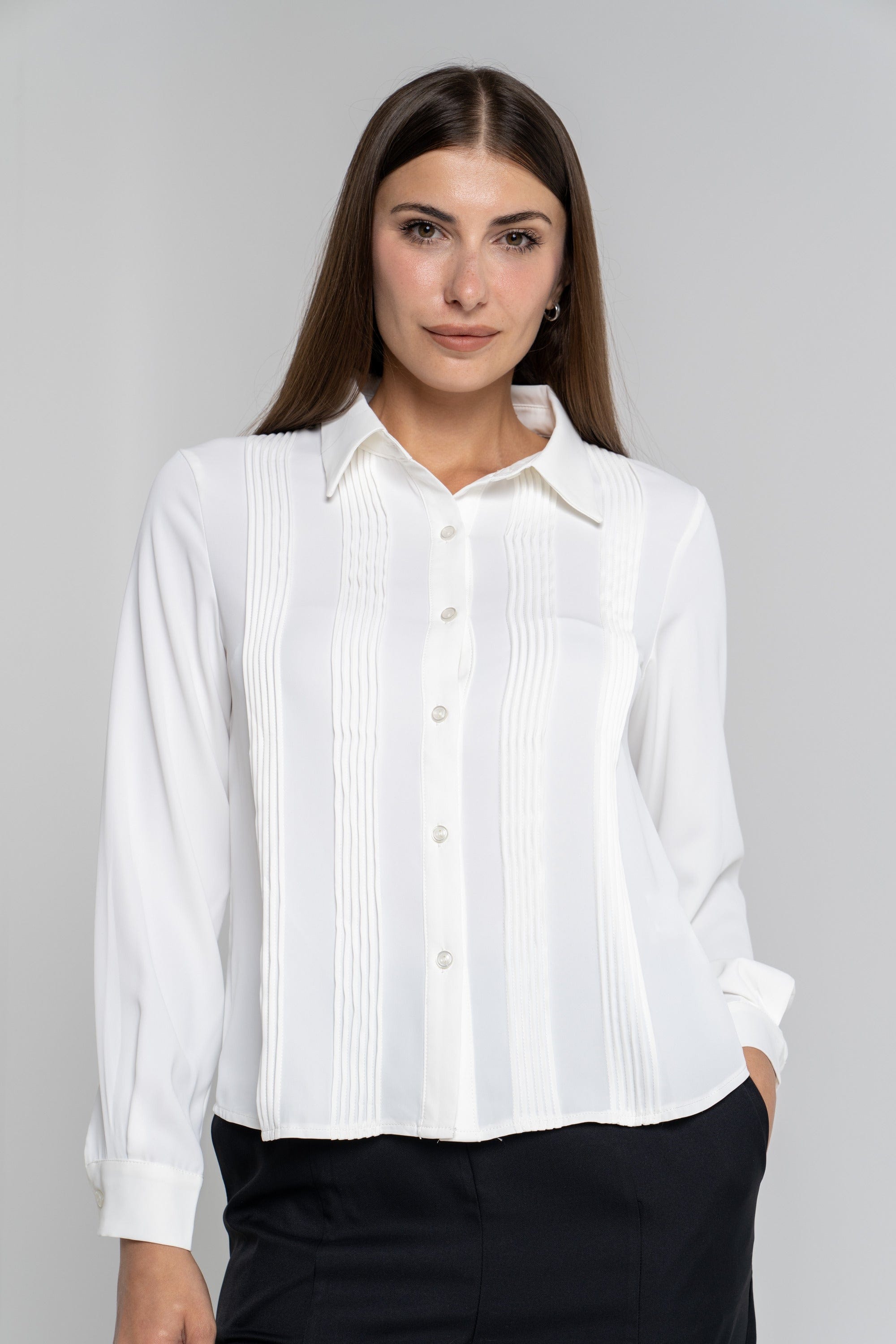 ميكا قميص أبيض مخطط سادة بأكمام طويلة