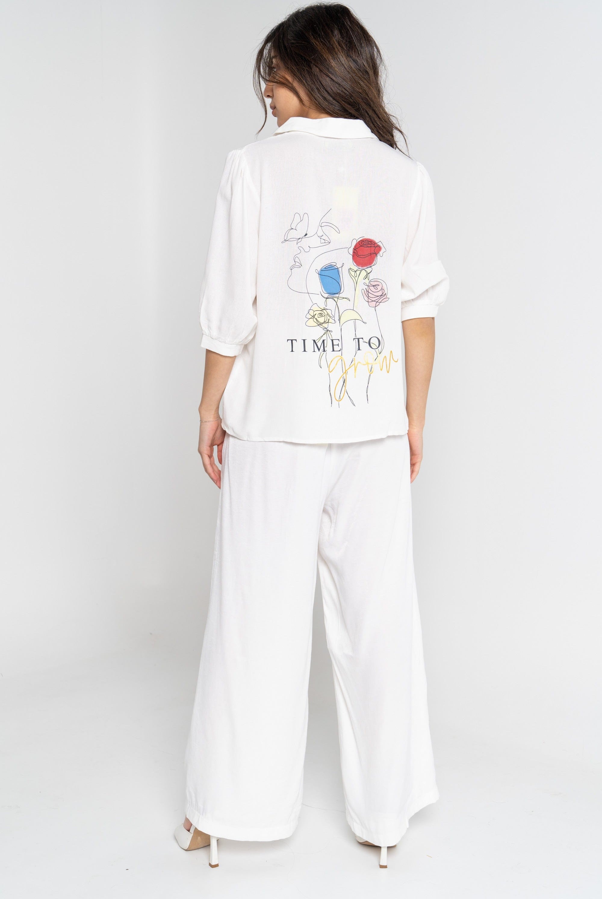 ميكا قميص سادة بدون أزرار بأكمام قصيرة